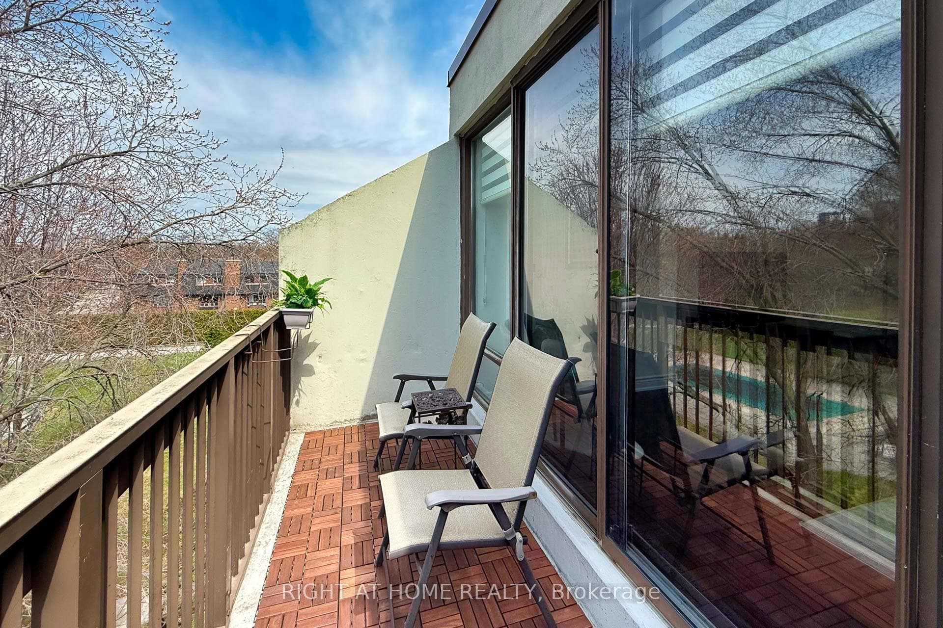 20 Fashion Roseway N/A Unit 508 photo 25