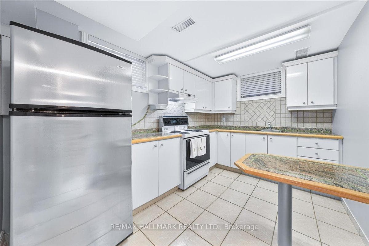 25 Fenley Drive photo 15