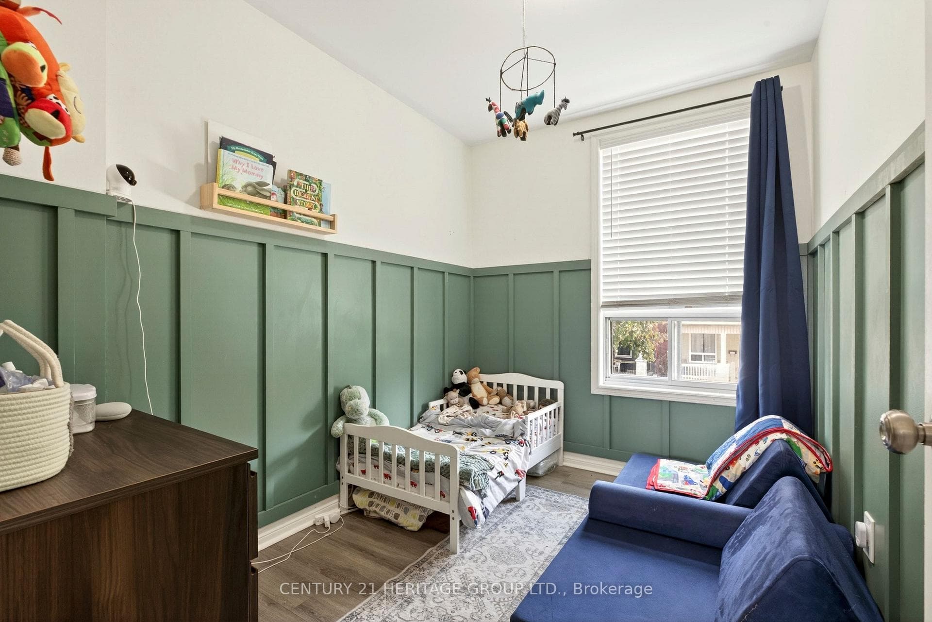 62 Emerald Street photo 21