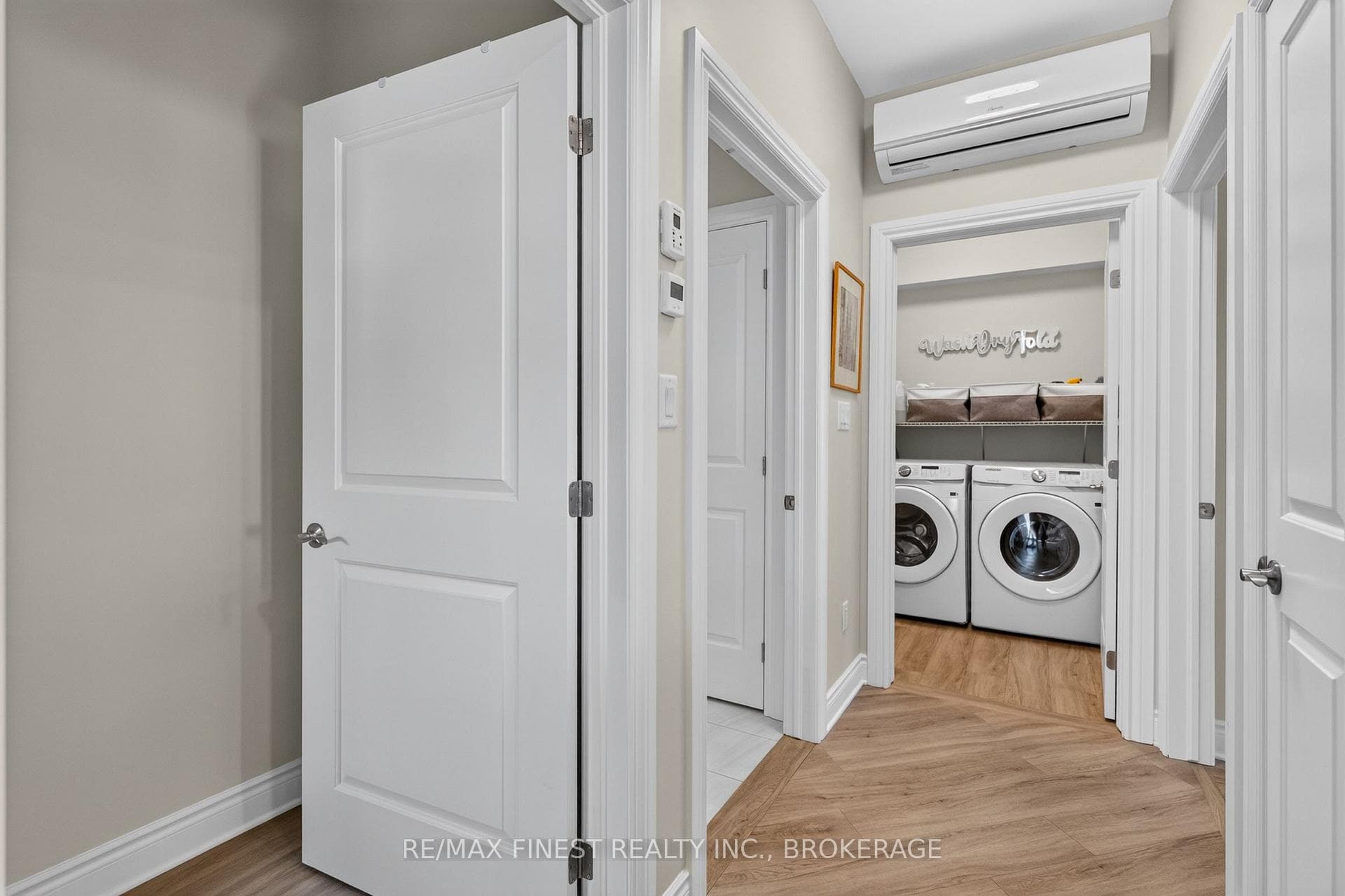 52 Lowry Place photo 11