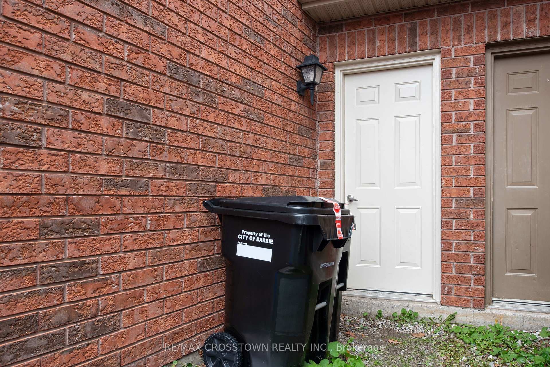 57 Lee Crescent photo 40