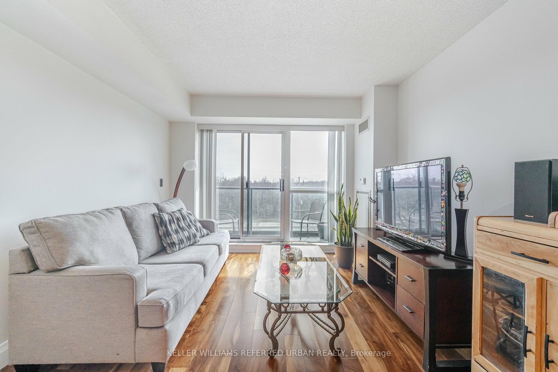 1403 Royal York Road Unit 403 photo 5