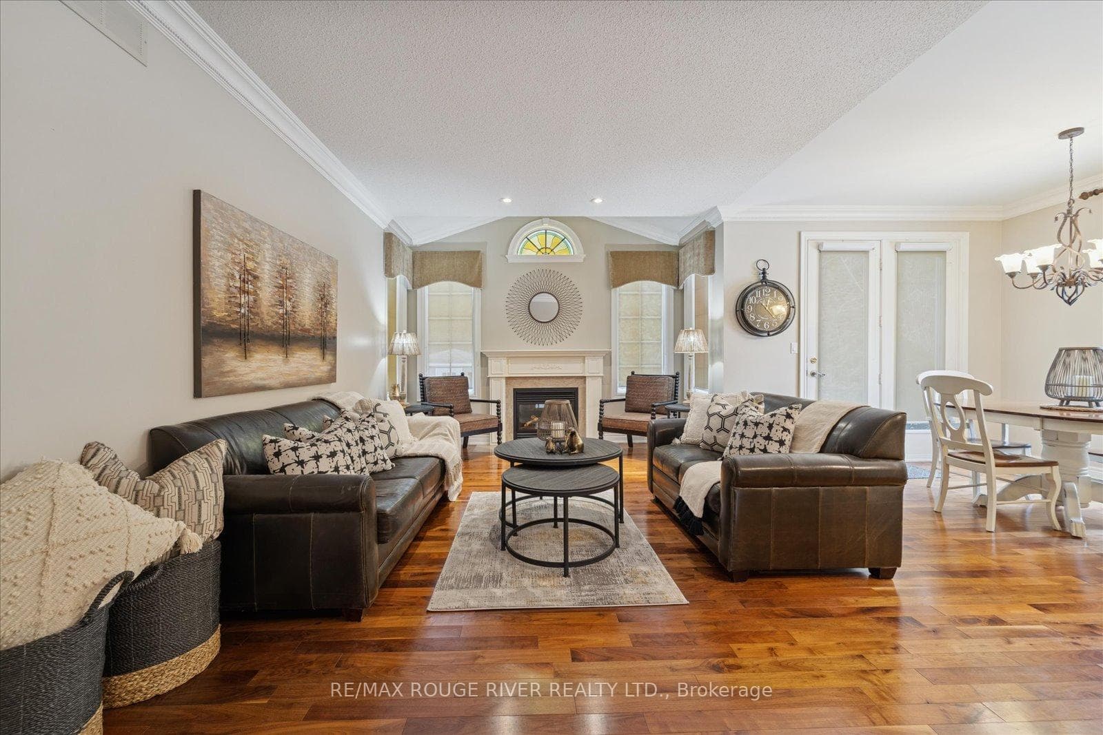 45 Pebblebrook Crescent photo 13