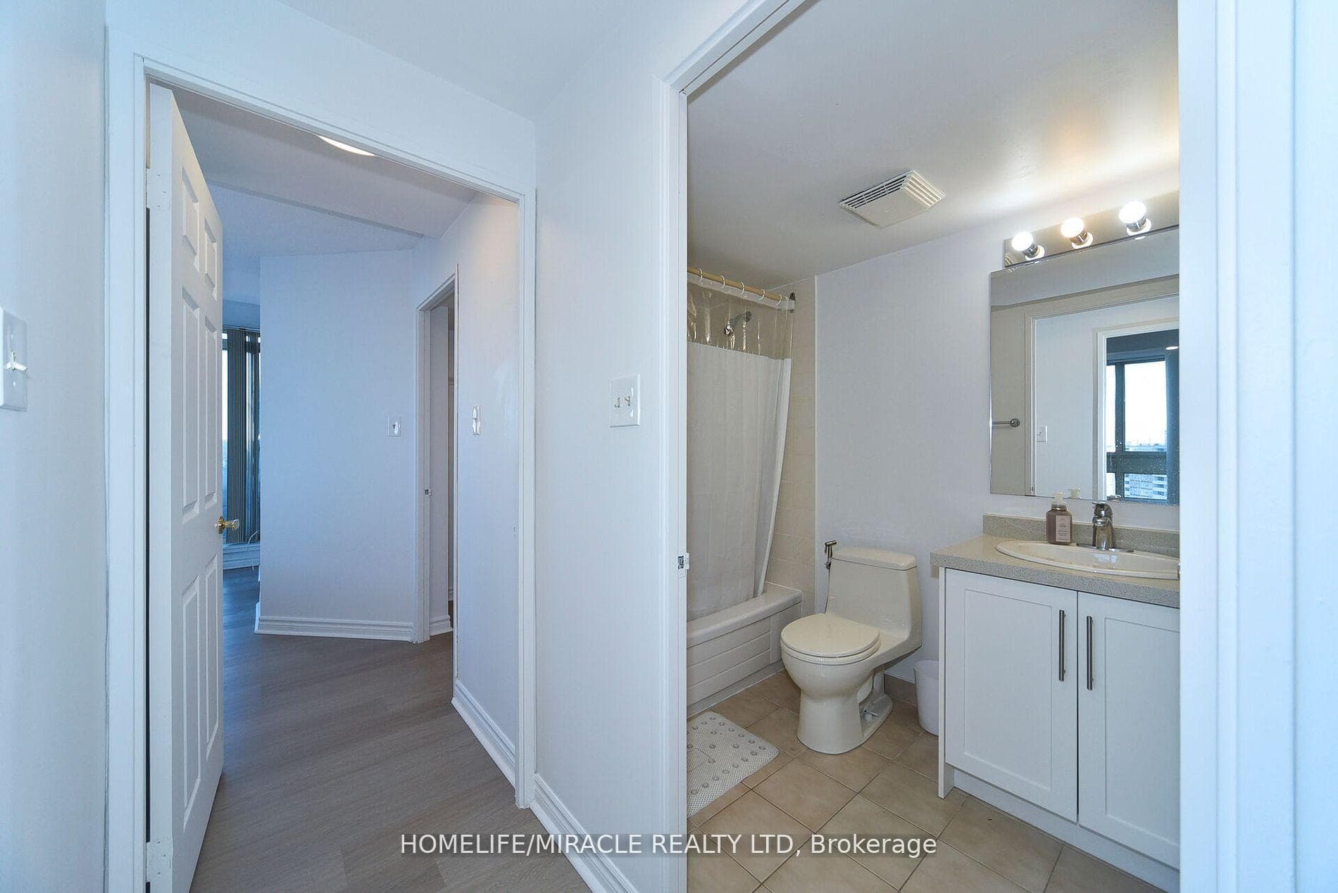 3233 Eglinton Avenue Unit 1913 photo 23