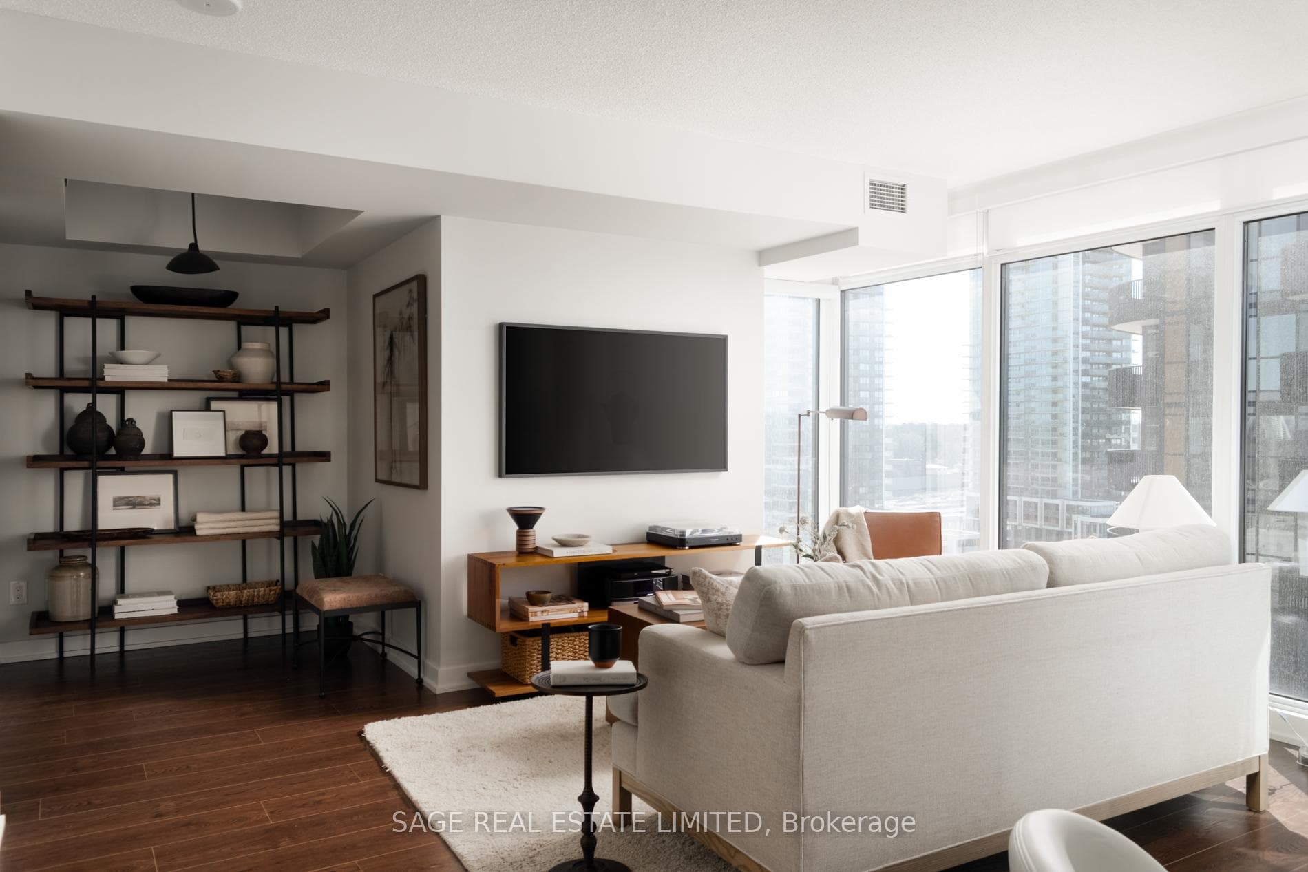 72 Esther Shiner Boulevard Unit 1607 photo 1