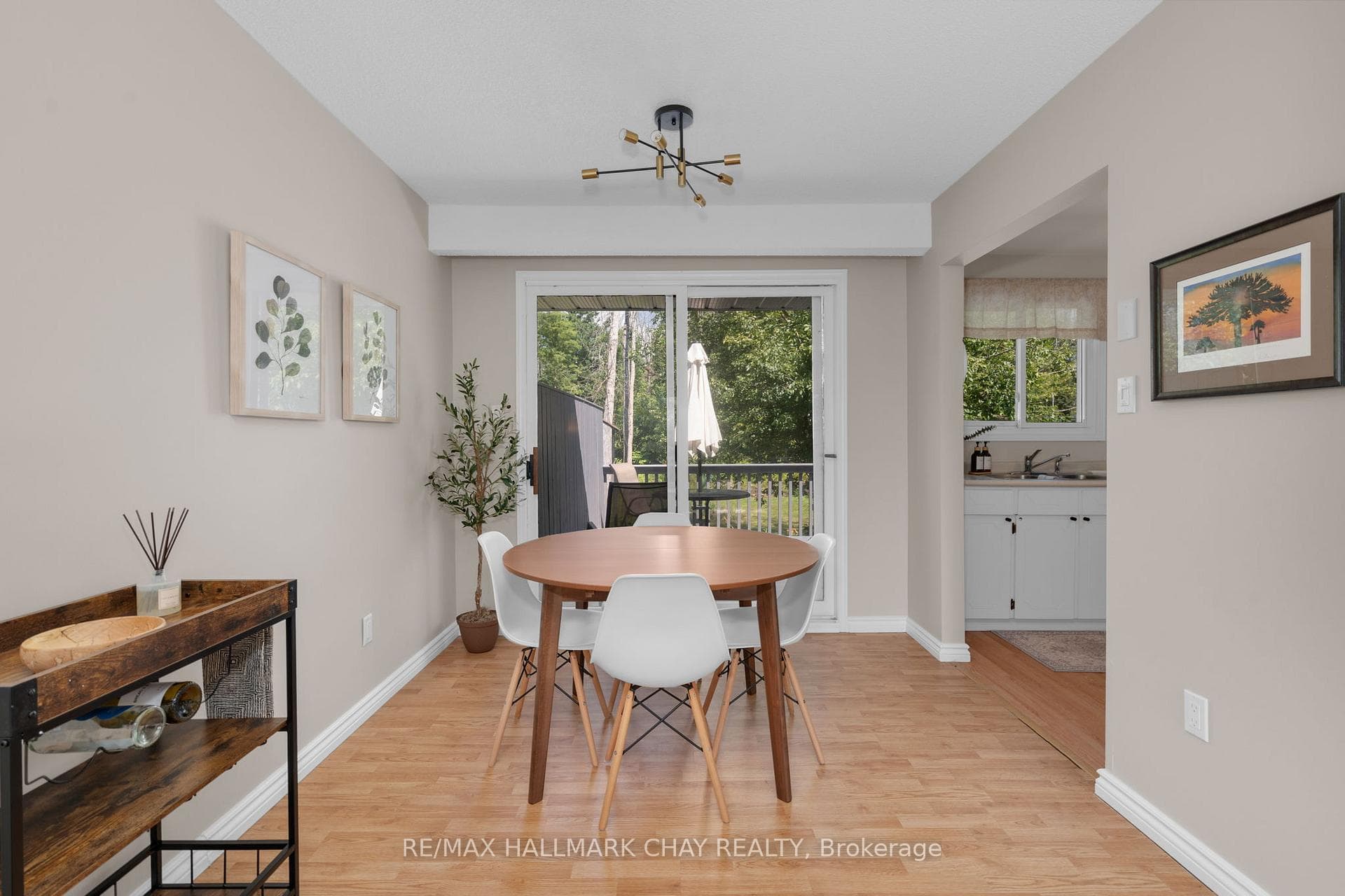 44 Lakeshore Road photo 8