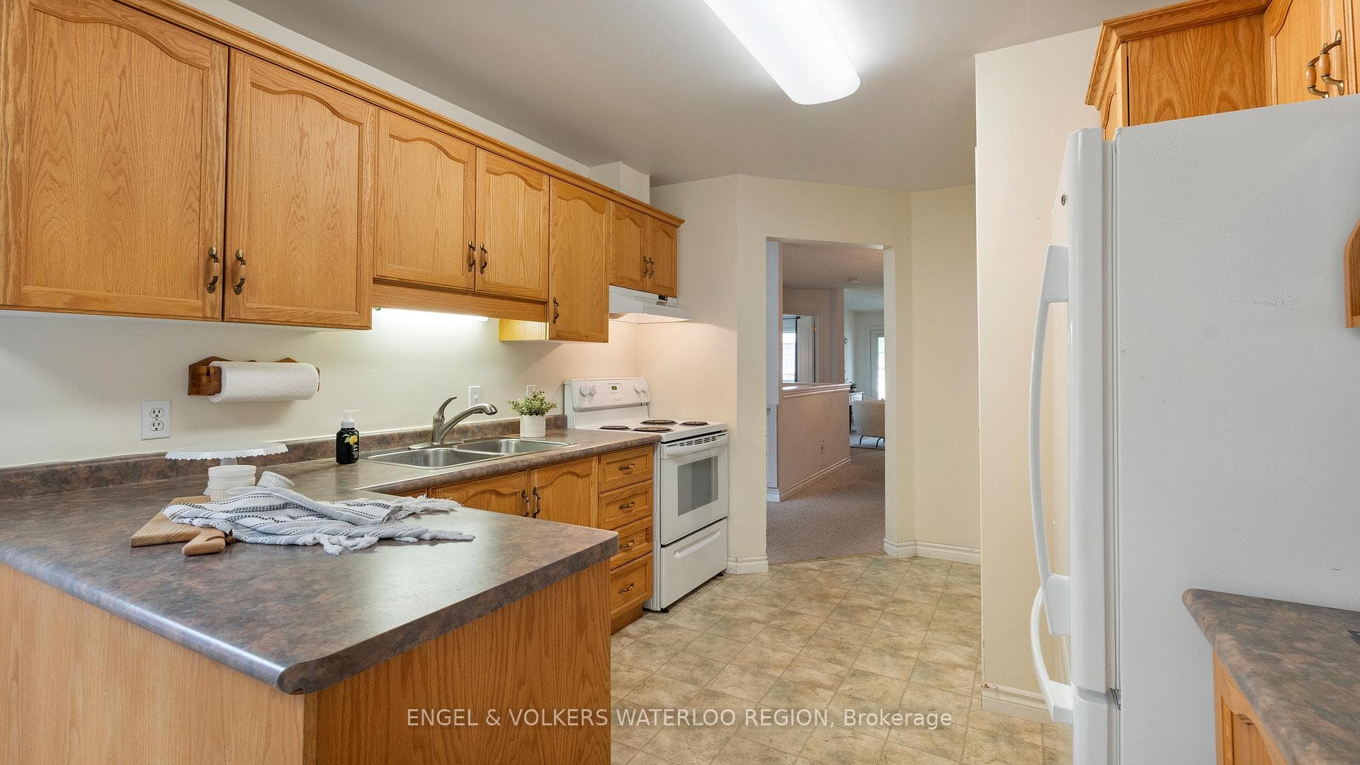 10 Isherwood Avenue Unit 19 photo 22