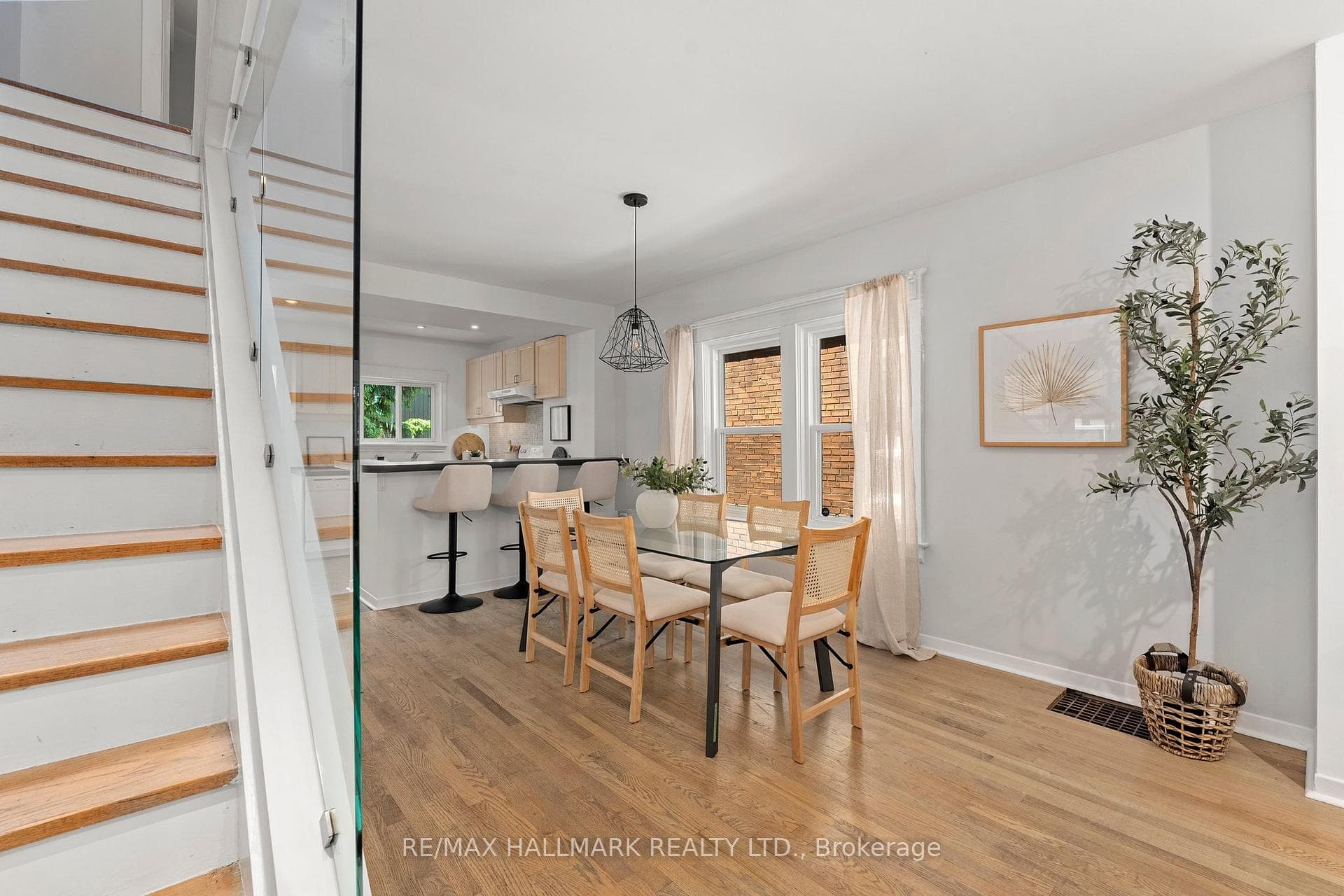 17 Athletic Avenue photo 6
