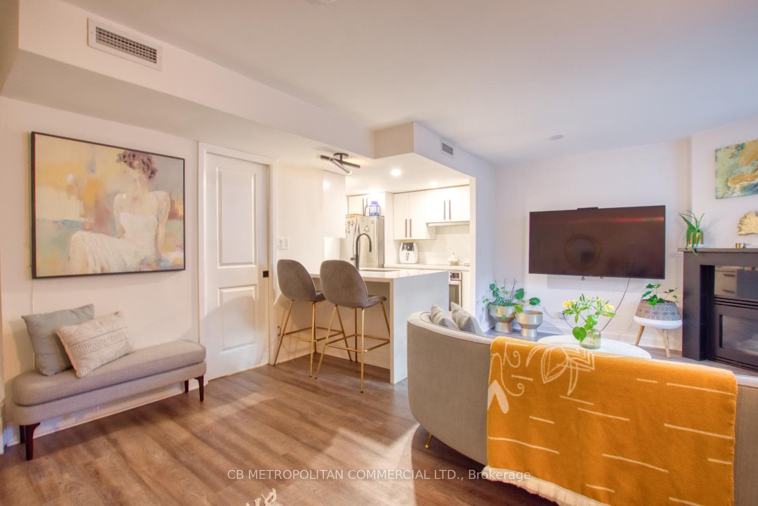Living & Dinning Room
