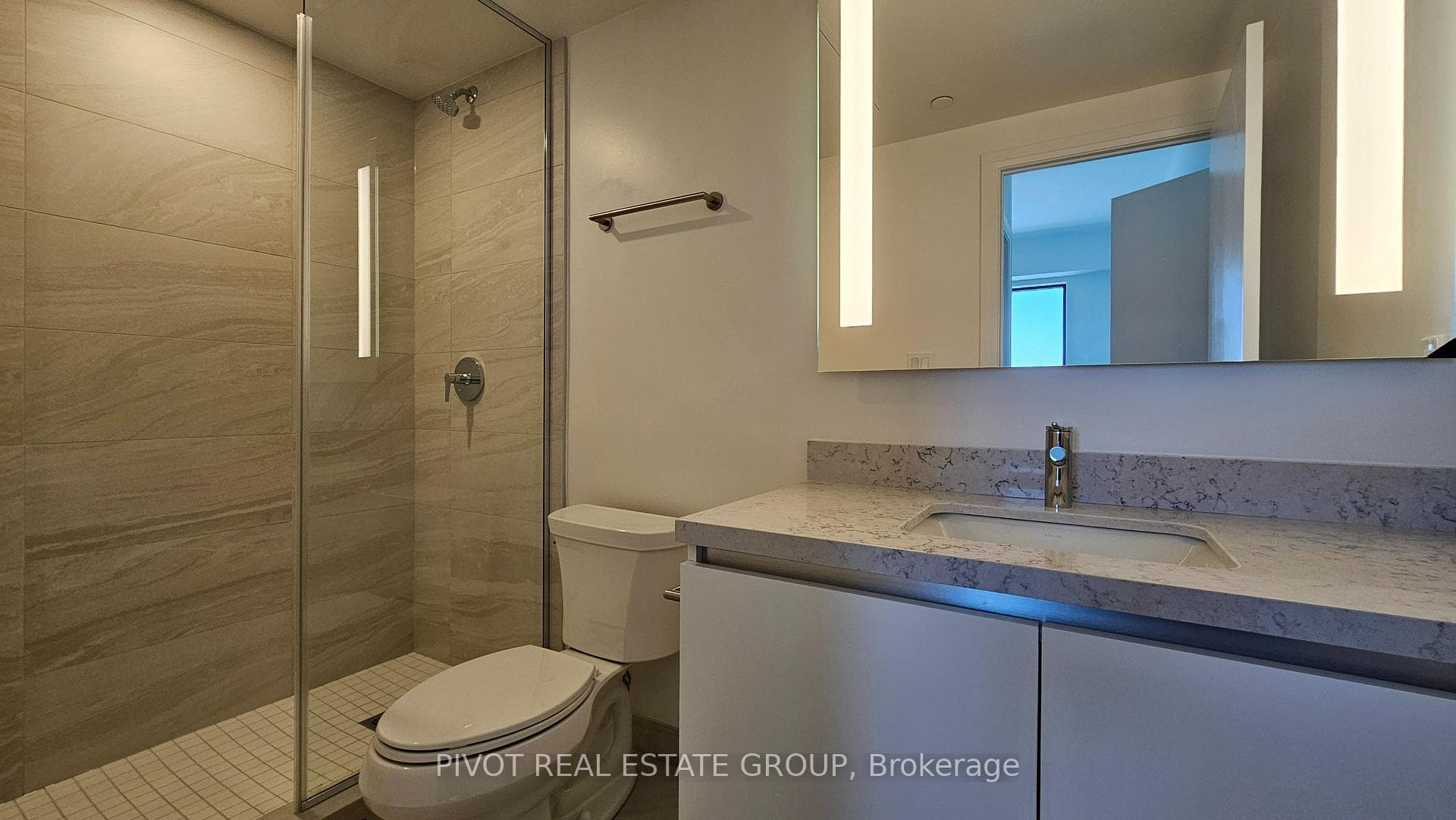2 Erskine Road Unit 3602 photo 5