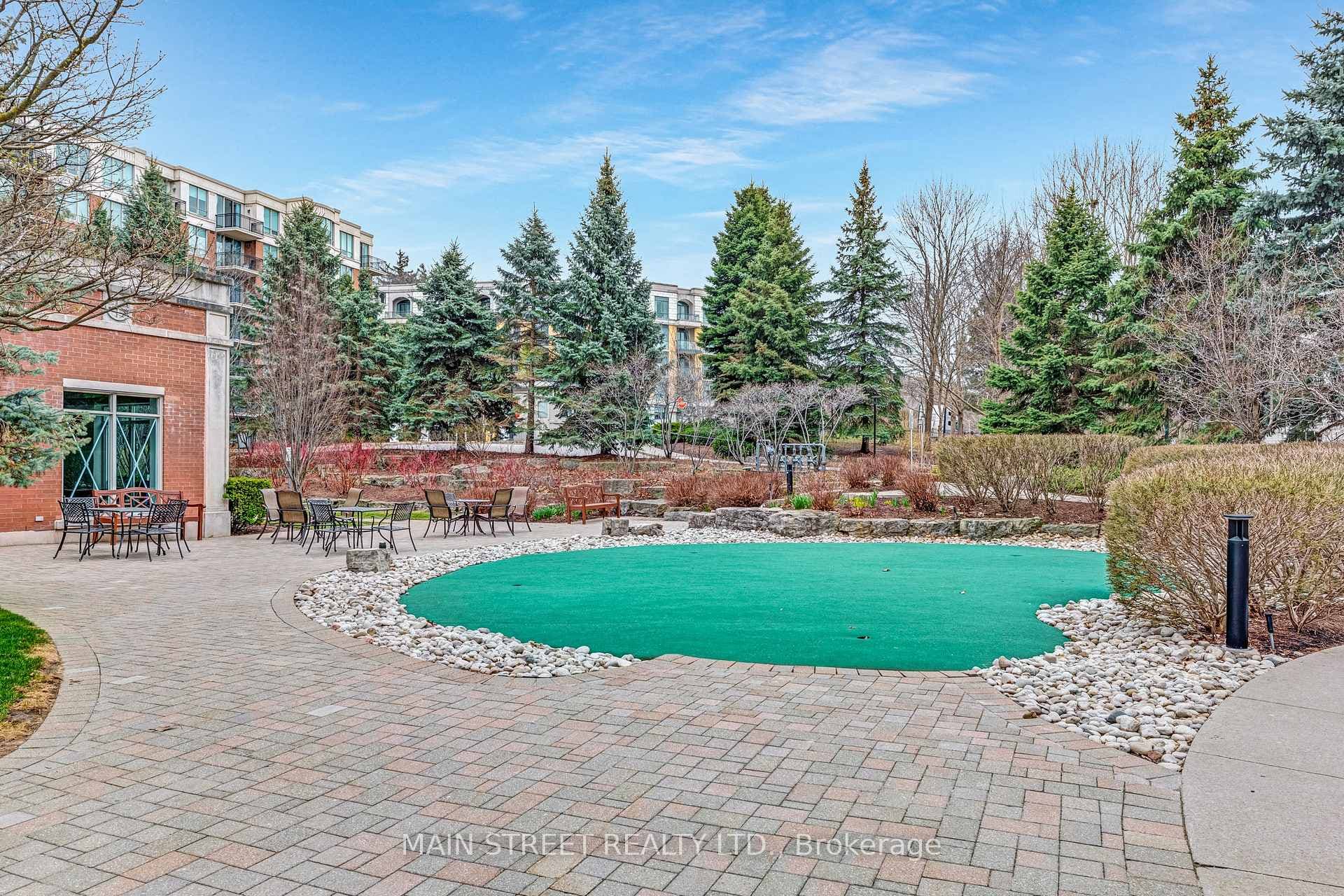 18 William Carson Crescent Unit 318 photo 37