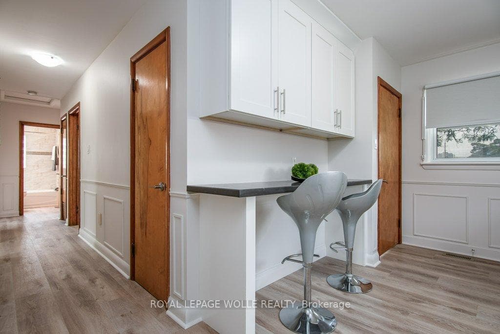 155 Oriole Street photo 11