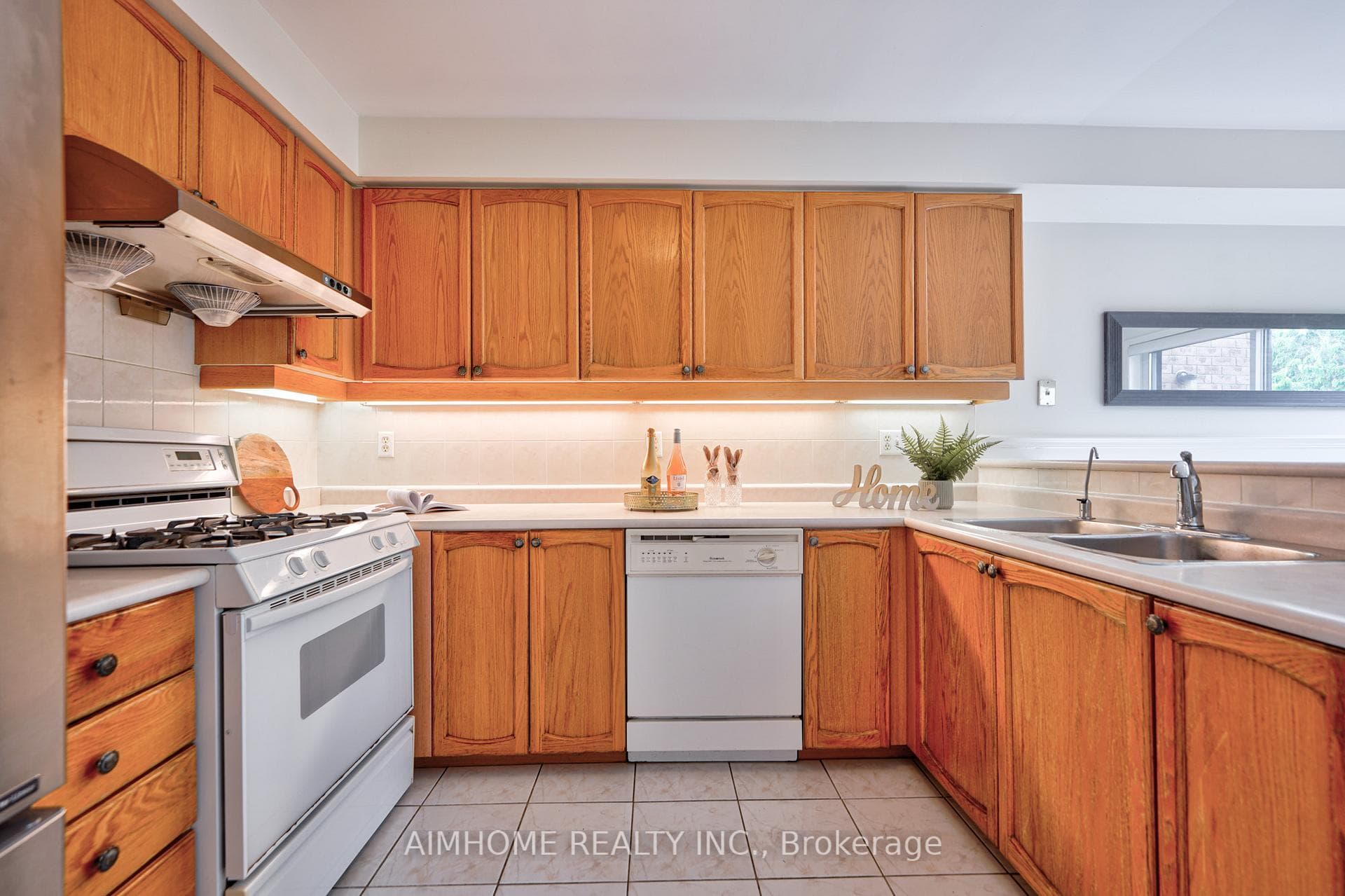 97 James Scott Road photo 14