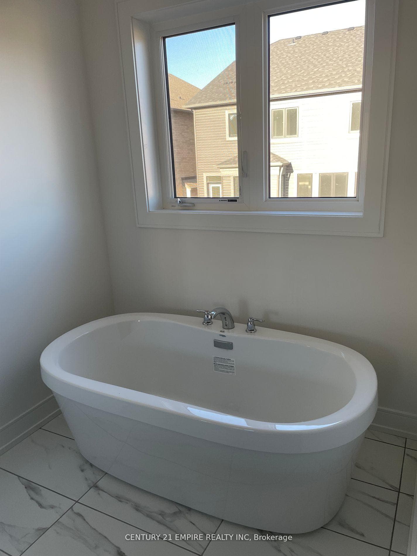 101 Henshaw Drive photo 11