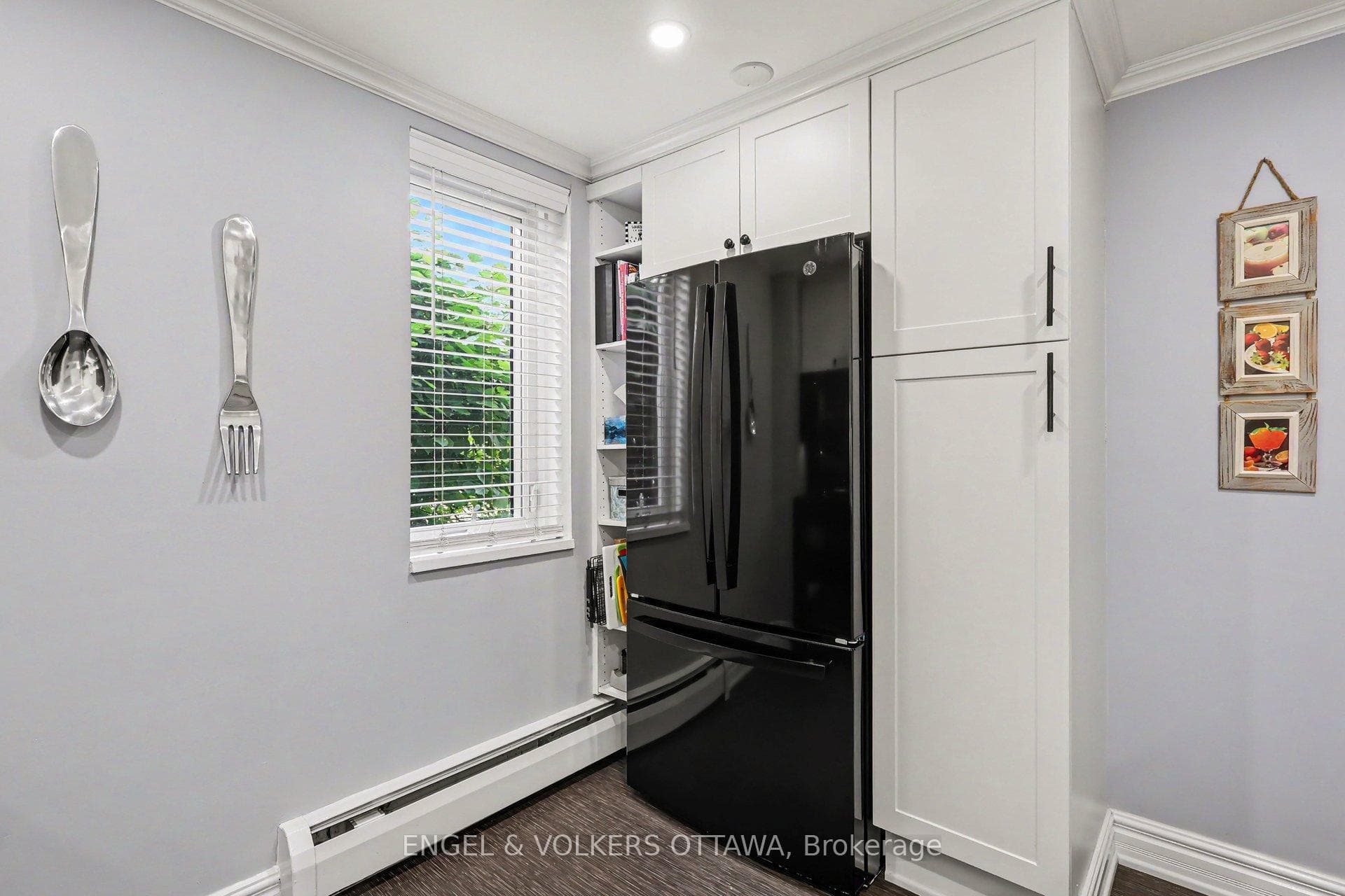 915 Elmsmere Road Unit 109 photo 6