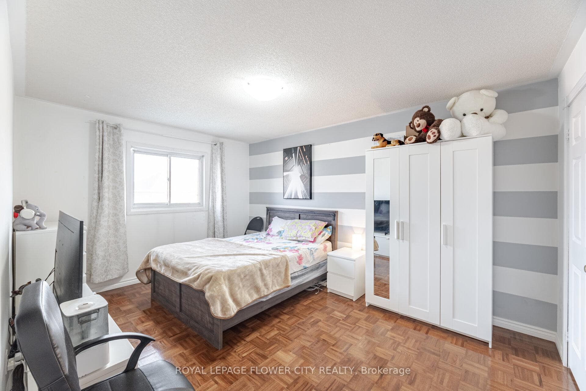 47 Burgby Avenue photo 34