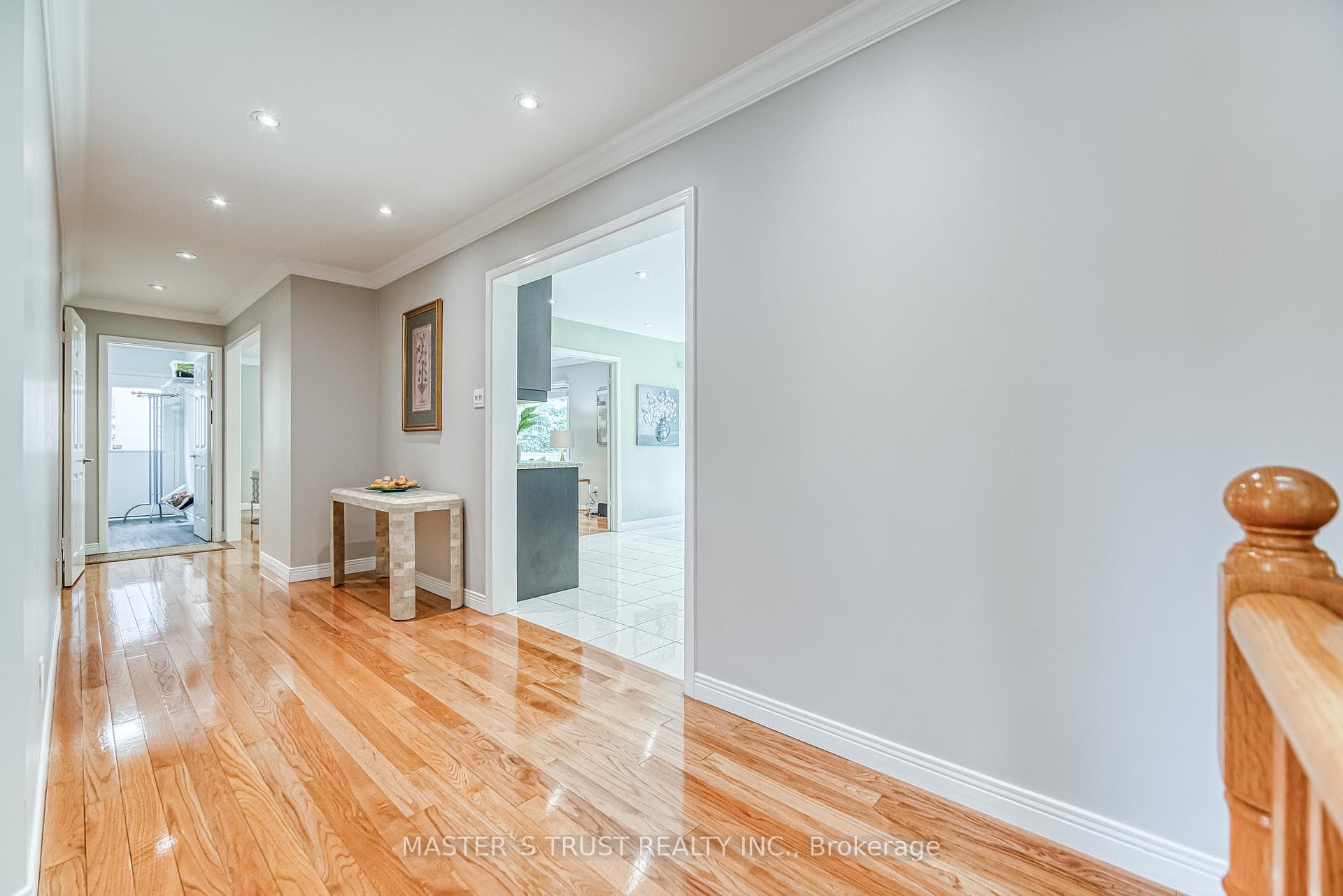 2108 Grenville Drive photo 25