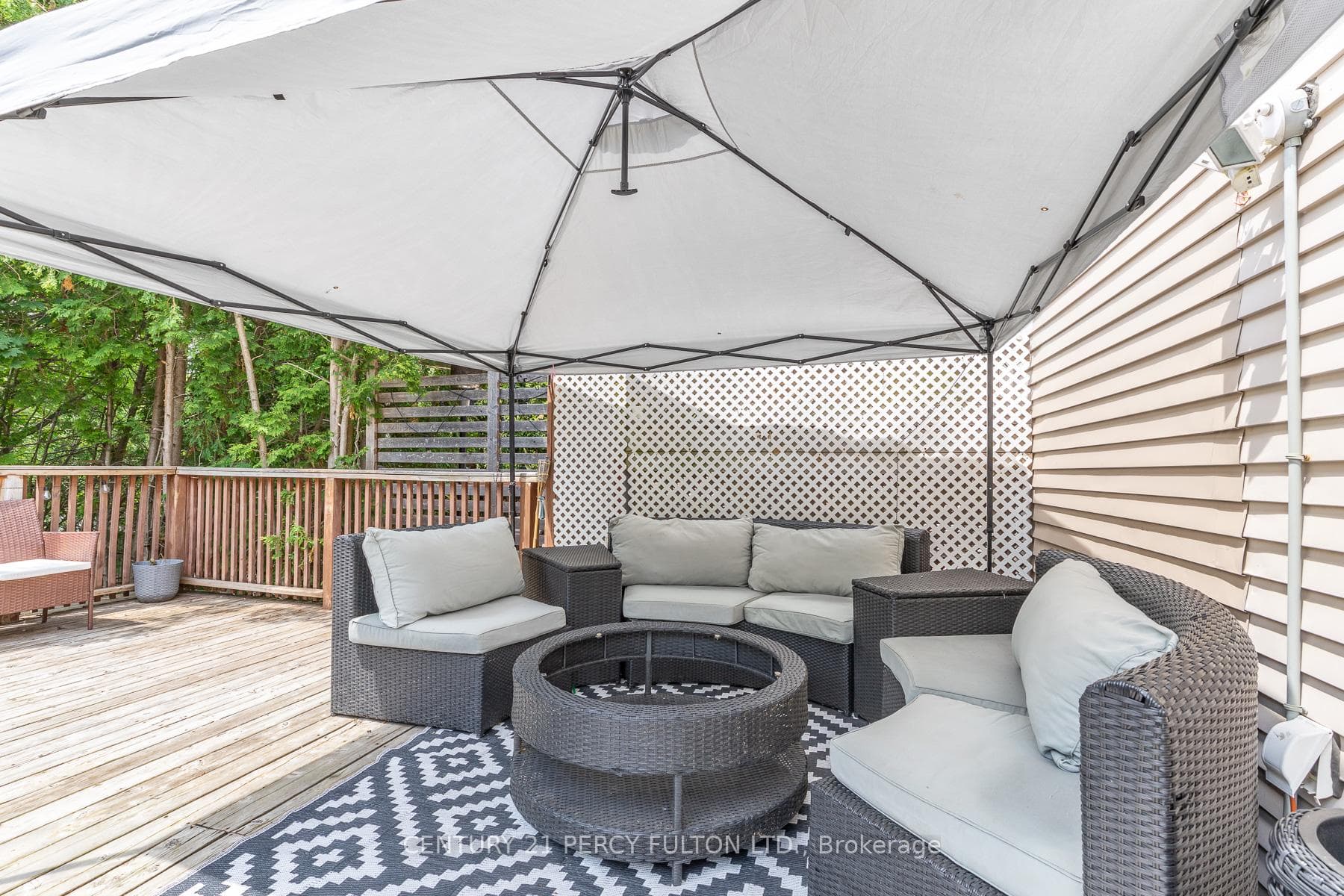 557 Cobblehill Drive photo 44