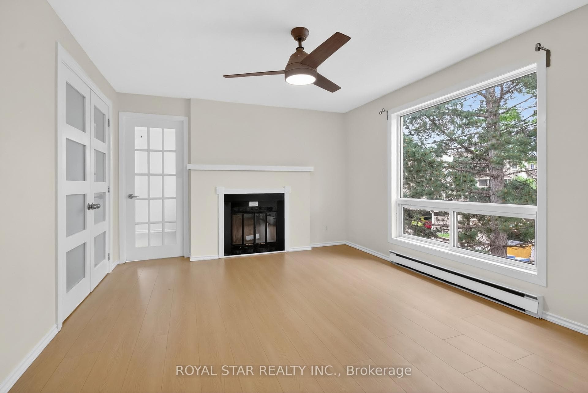 762 St. Andre Drive Unit 5B photo 6