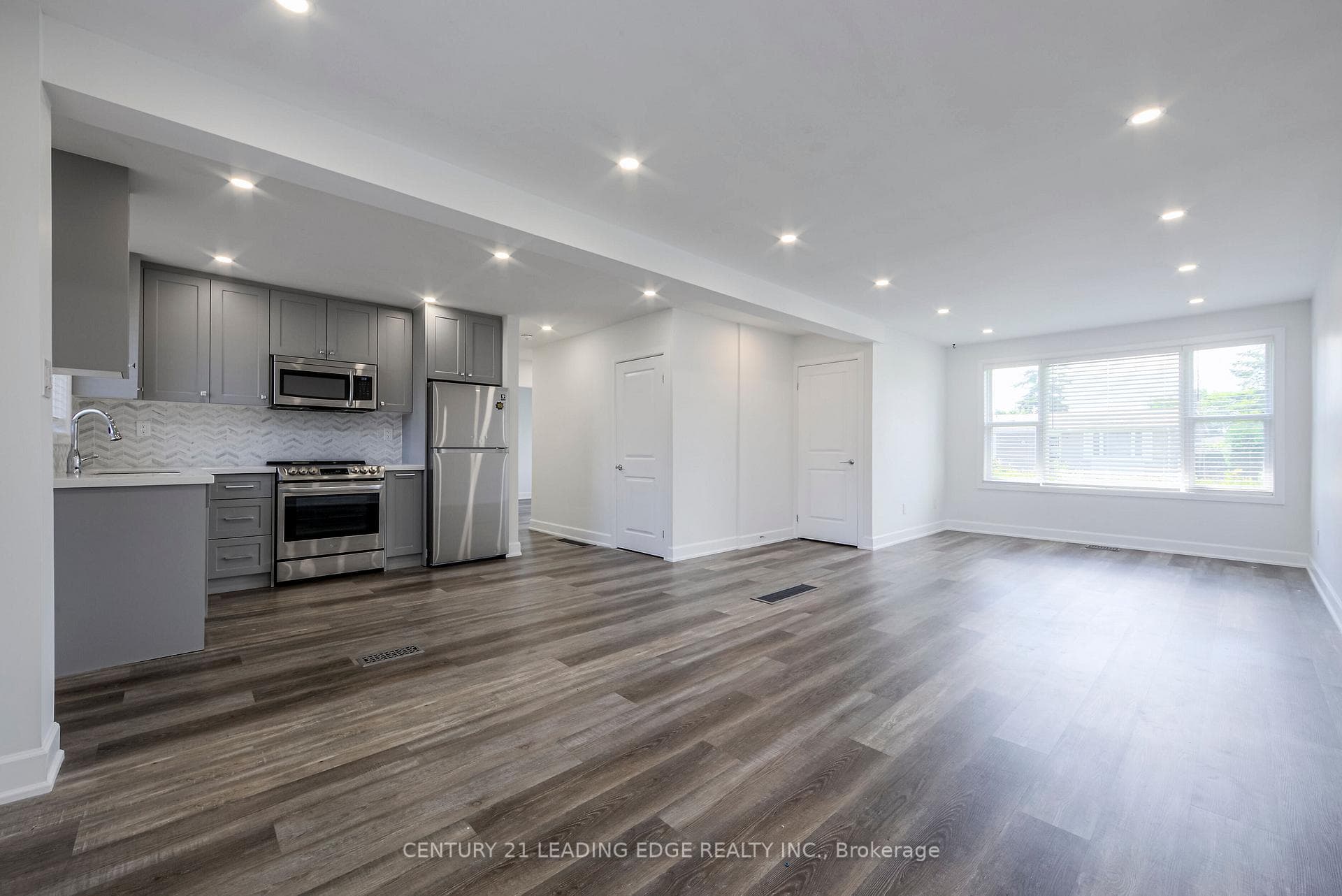 929 Greenwood Crescent photo 4
