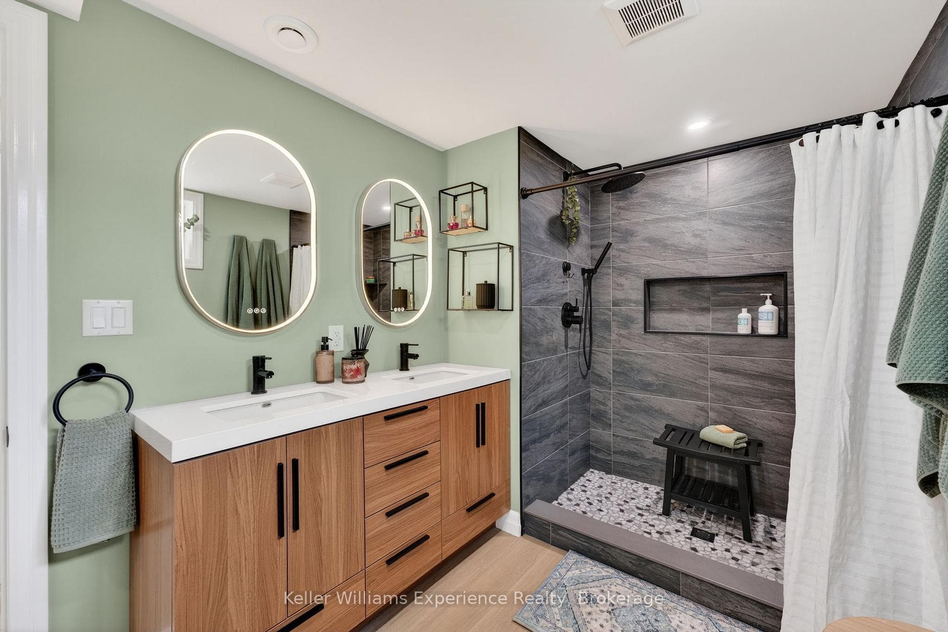 106 Nelson Street photo 35