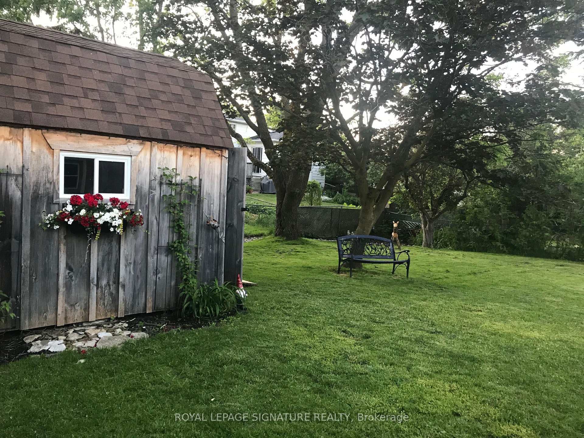 86 Rustic Crescent photo 32