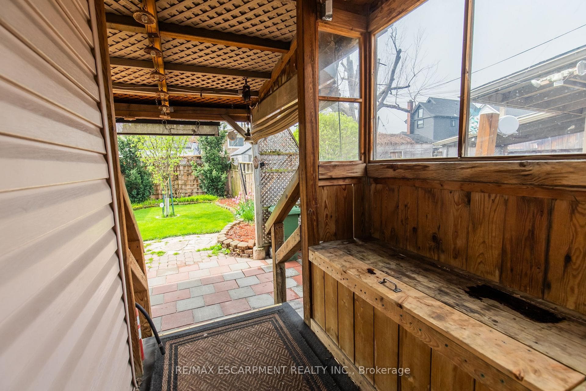 14 Cambridge Avenue photo 42