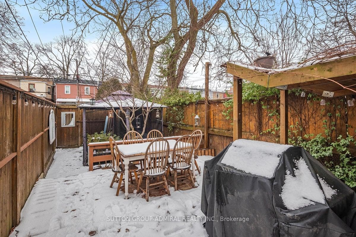 623 Rhodes Avenue photo 10