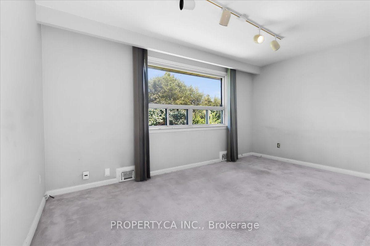 48 Kennard Avenue photo 20