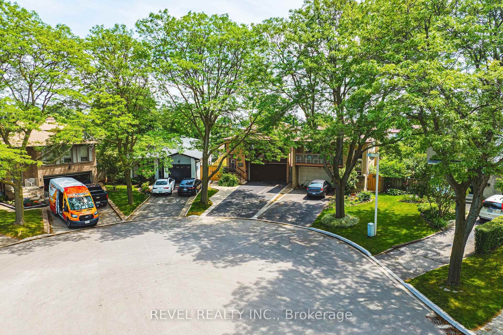 611 Foster Court photo 37
