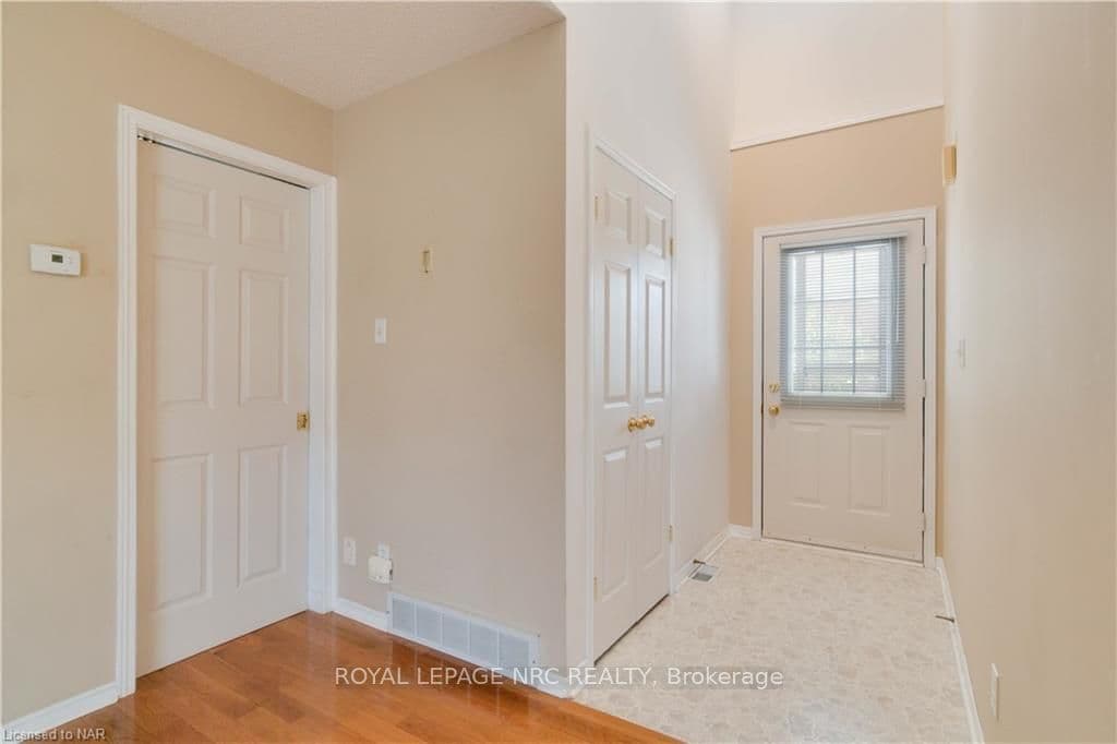 3504 HERITAGE Lane photo 4