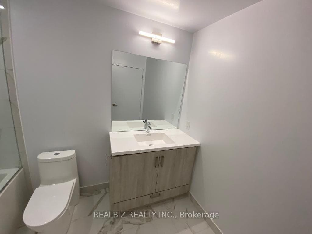 10 Honeycrisp Crescent Unit 618 photo 15