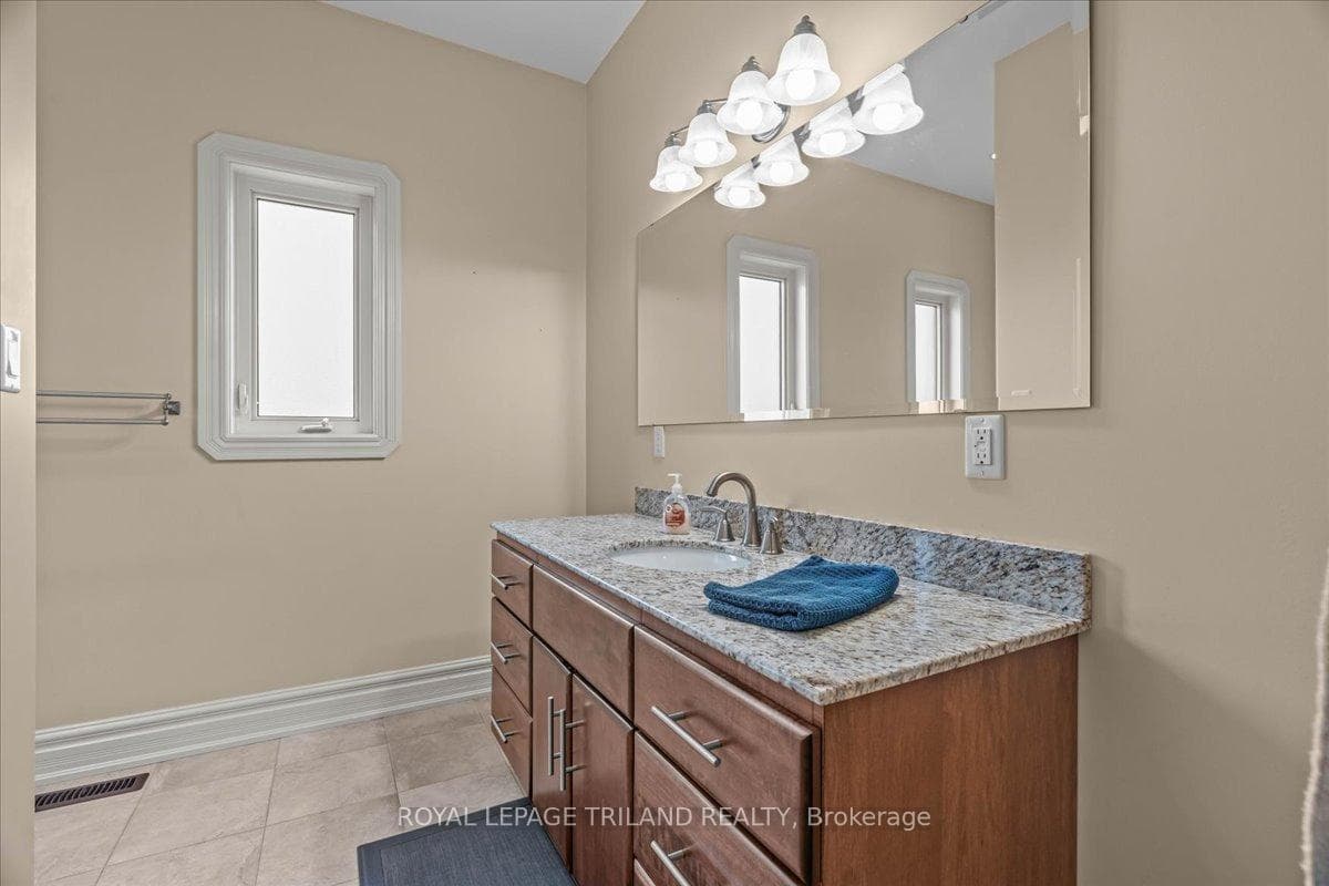 9416 Hickory Drive photo 21