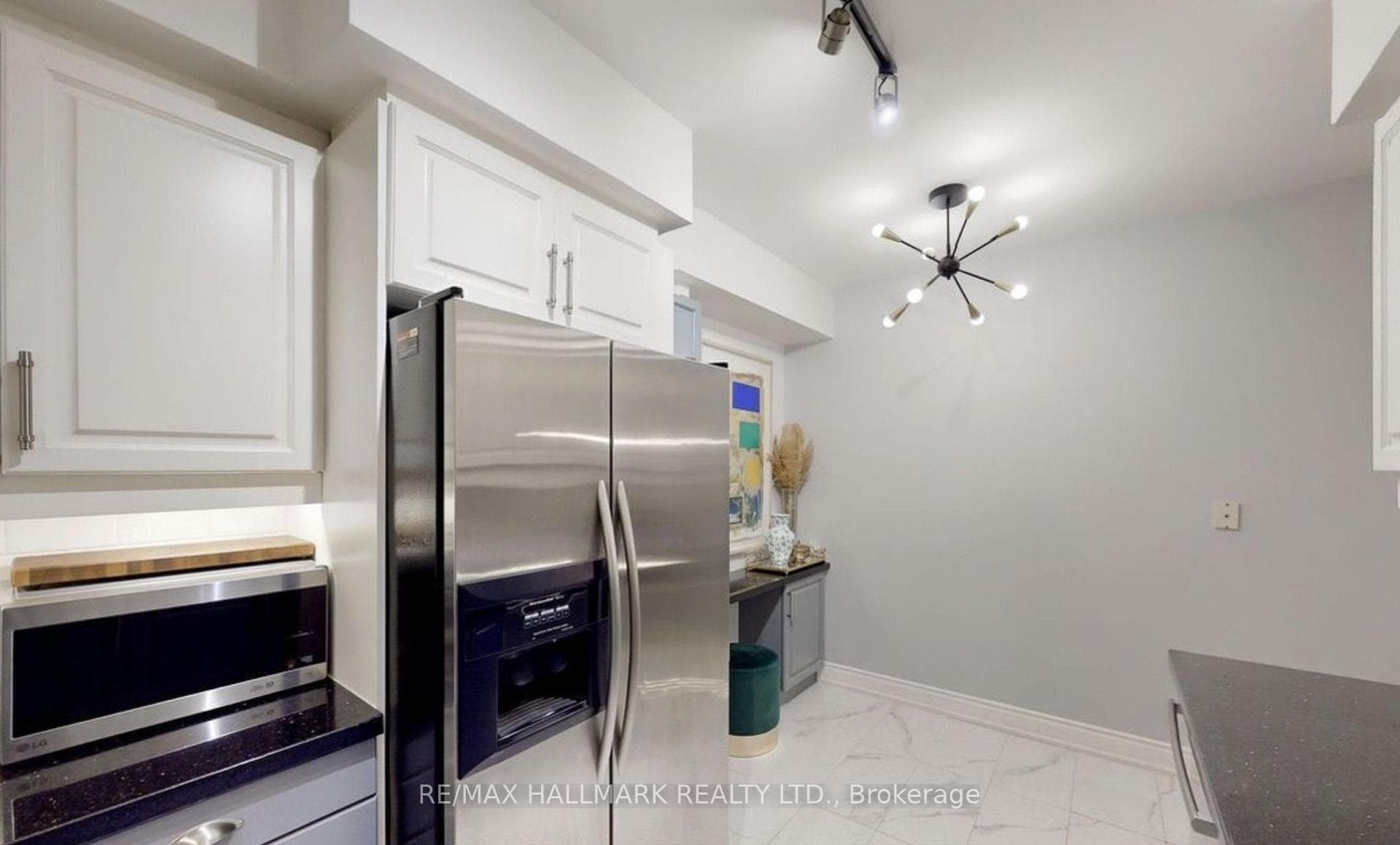 18 William Carson Crescent Unit 115 photo 10