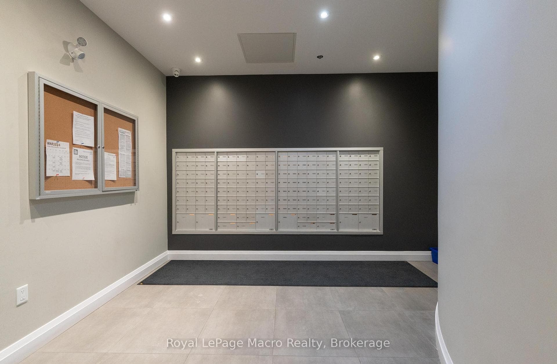 1 Redfern Avenue Unit 339 photo 23