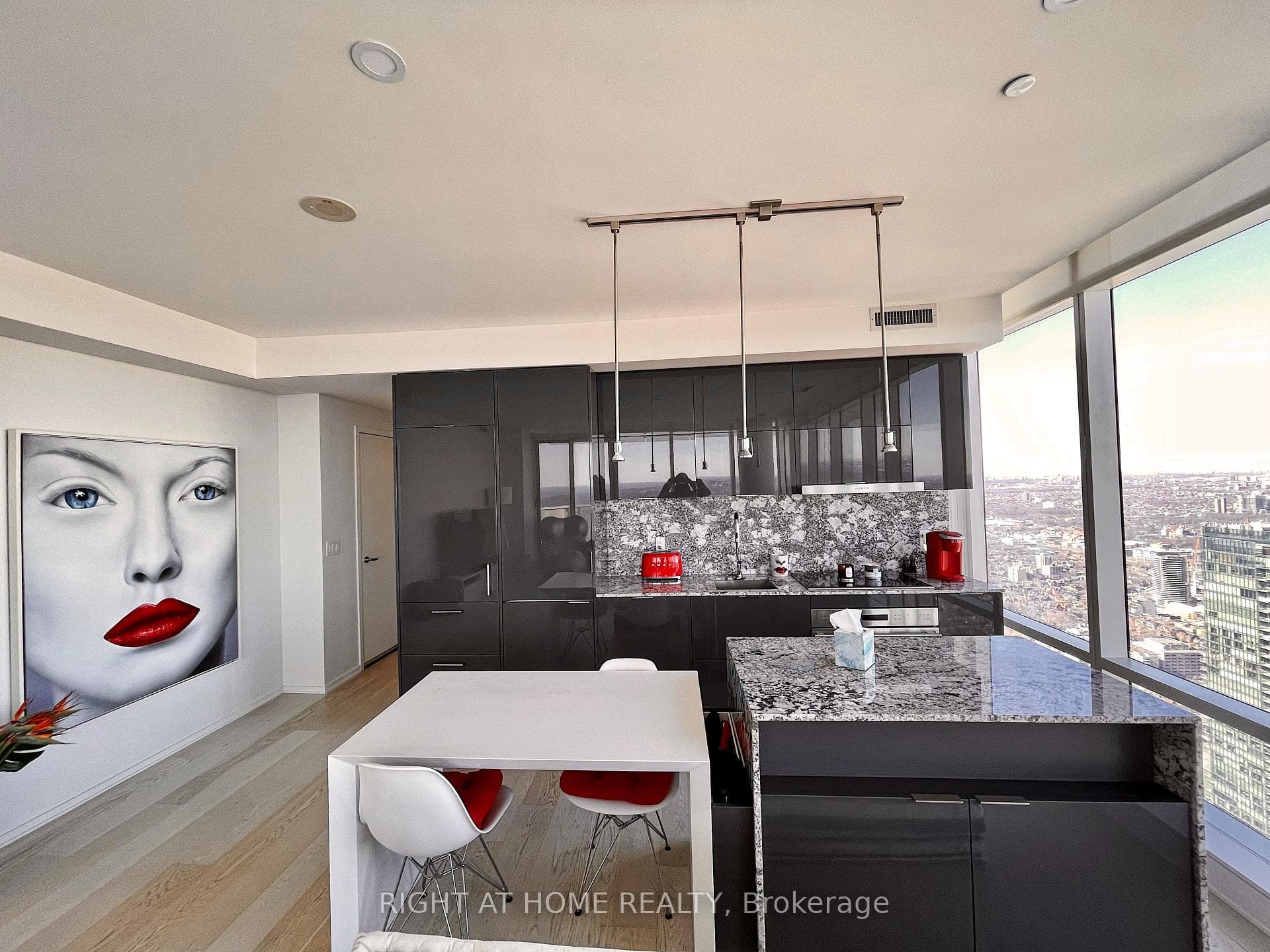 1 Bloor Street Unit 7401 photo 3