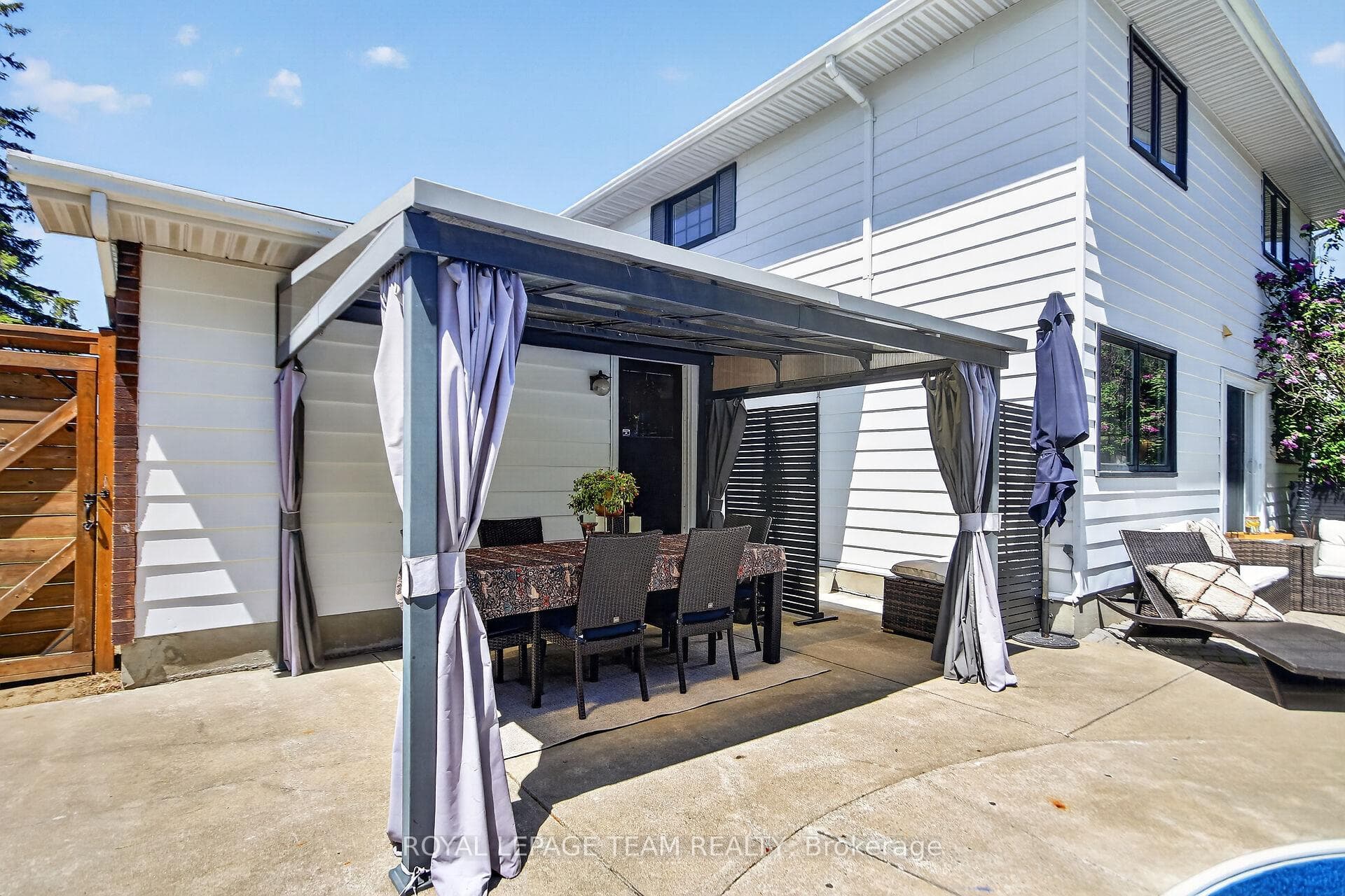 15 Markham Avenue photo 50