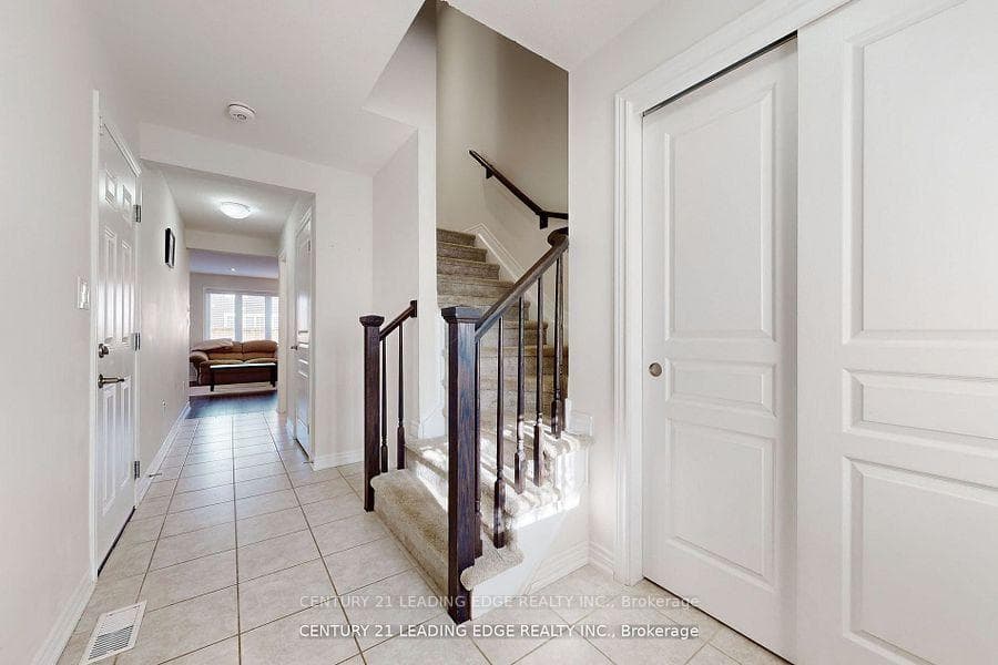 4323 Eclipse Way photo 2