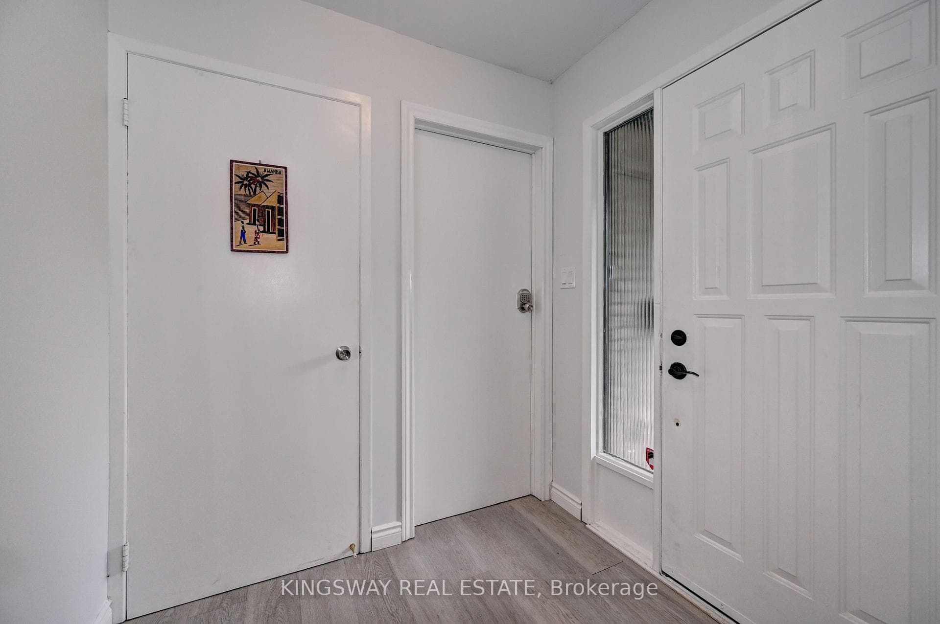 300 BLACKWELL Drive photo 4