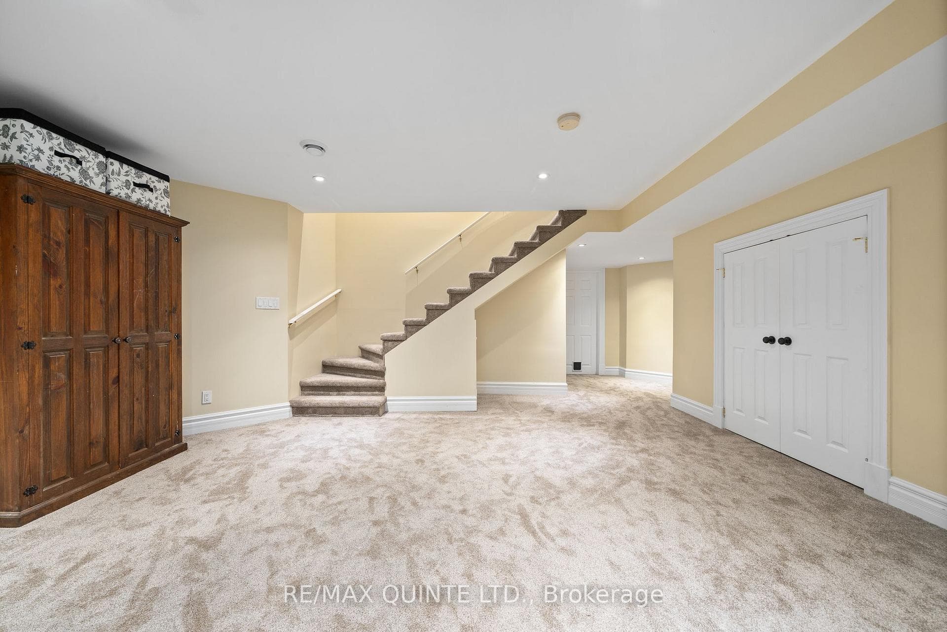 50 Penny Lane photo 31