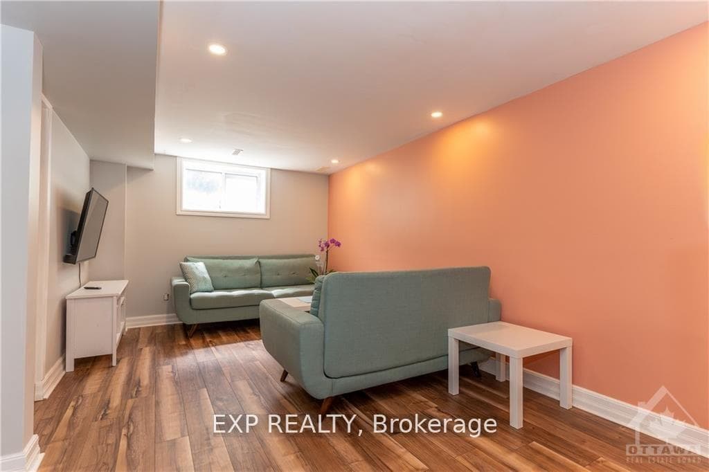 43 Exeter Drive photo 16