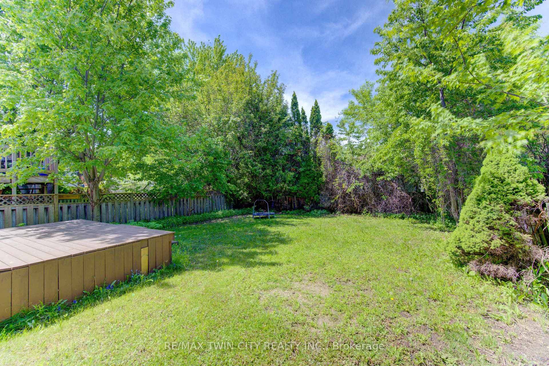 32 ENFIELD Drive photo 29