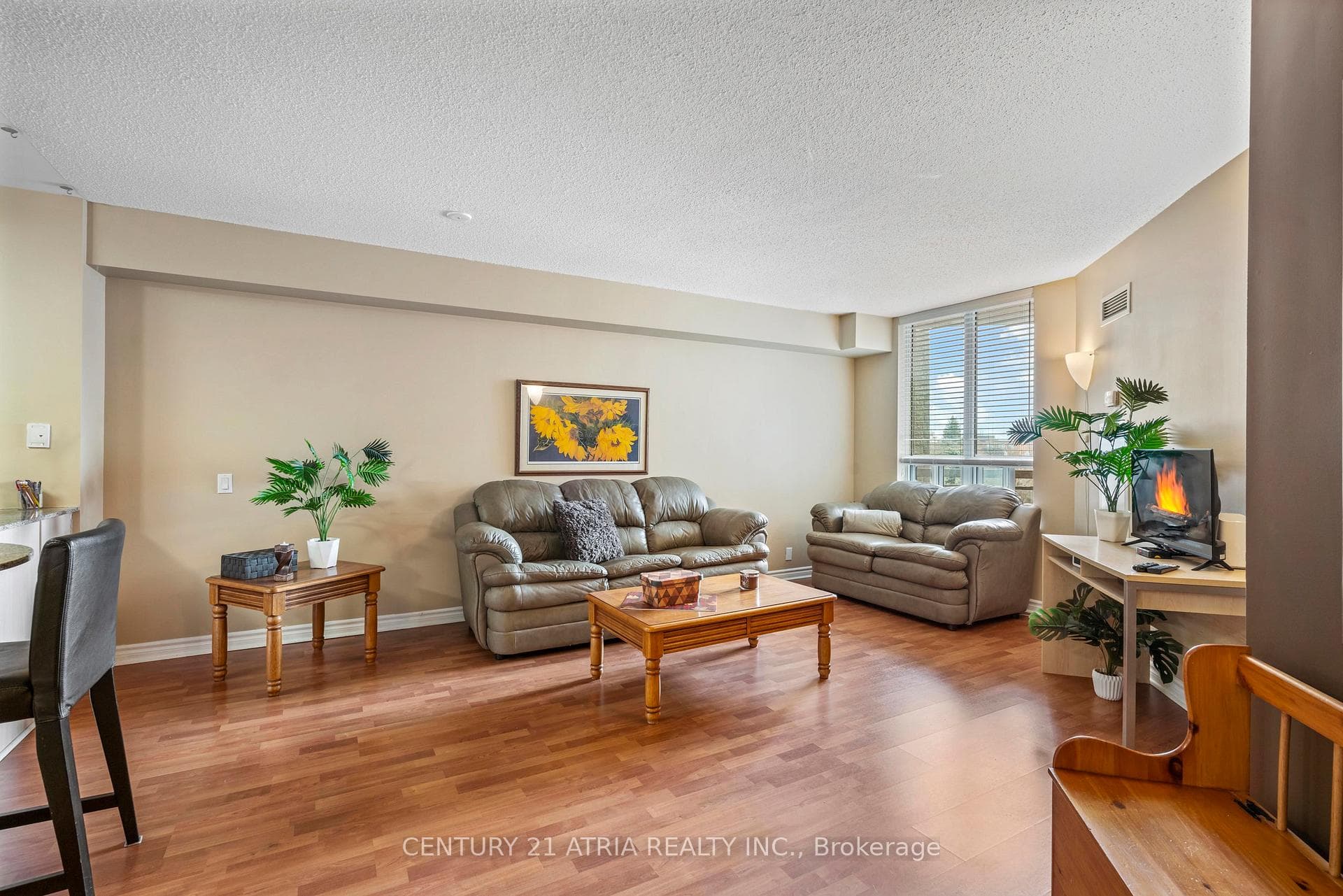 1720 Eglinton Avenue Unit 623 photo 6