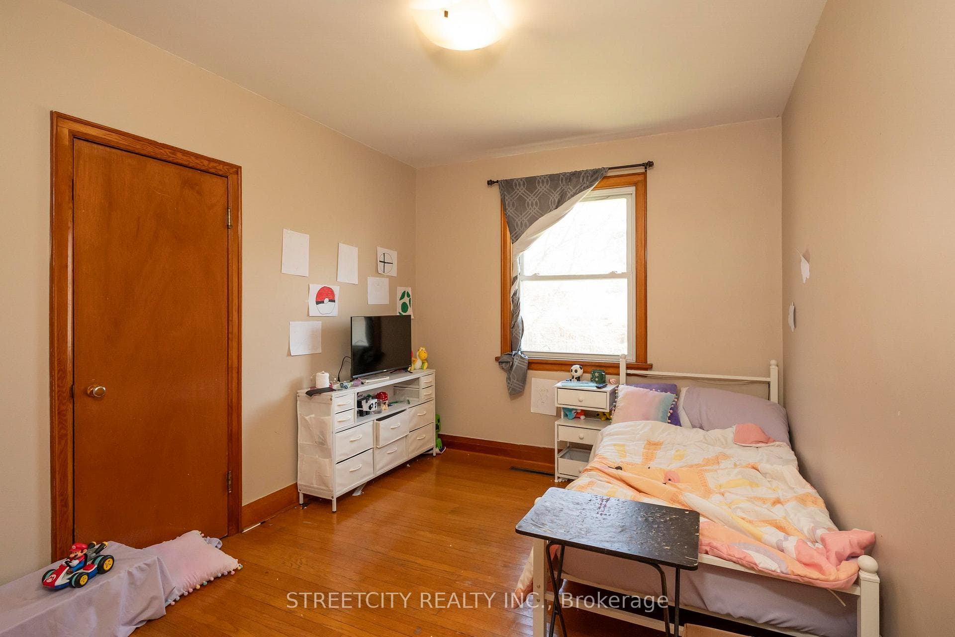 530 Hyde Park Avenue photo 26