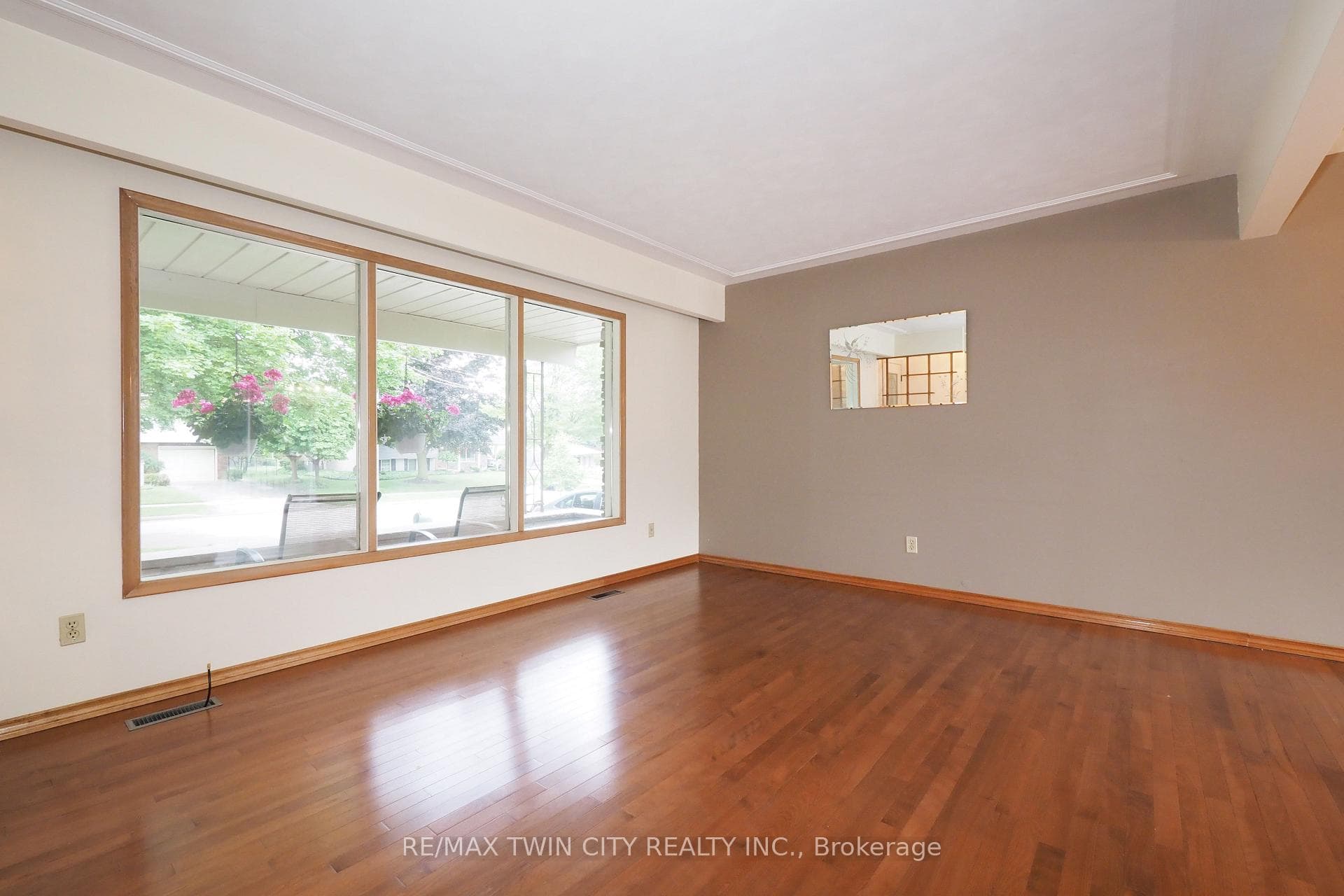401 Forest Hill Drive photo 15