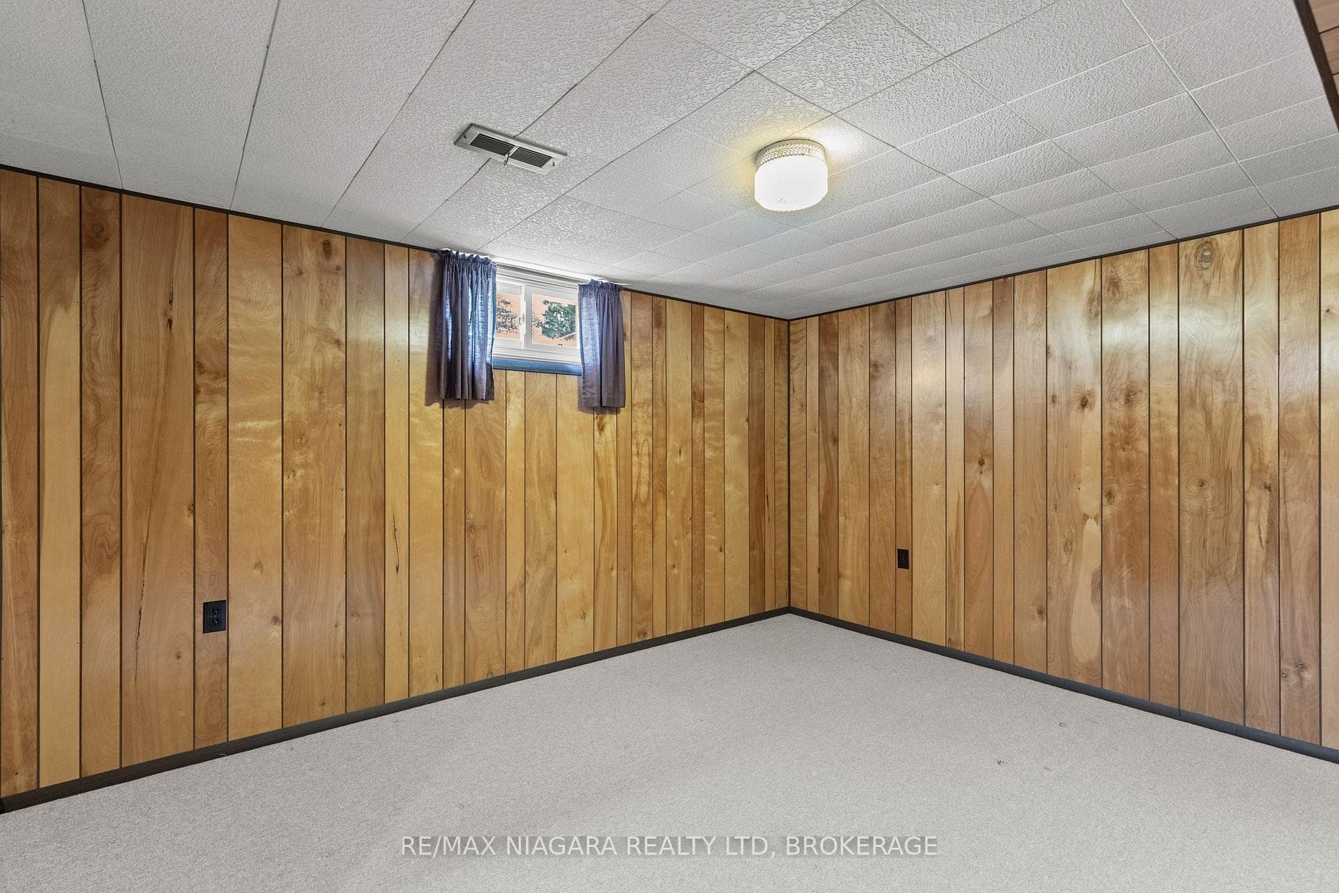 6628 Argyll Crescent photo 33