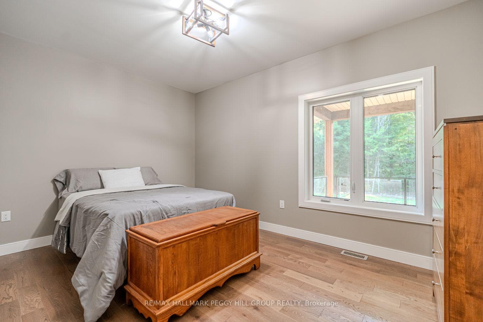4571 Aspdin Road photo 14