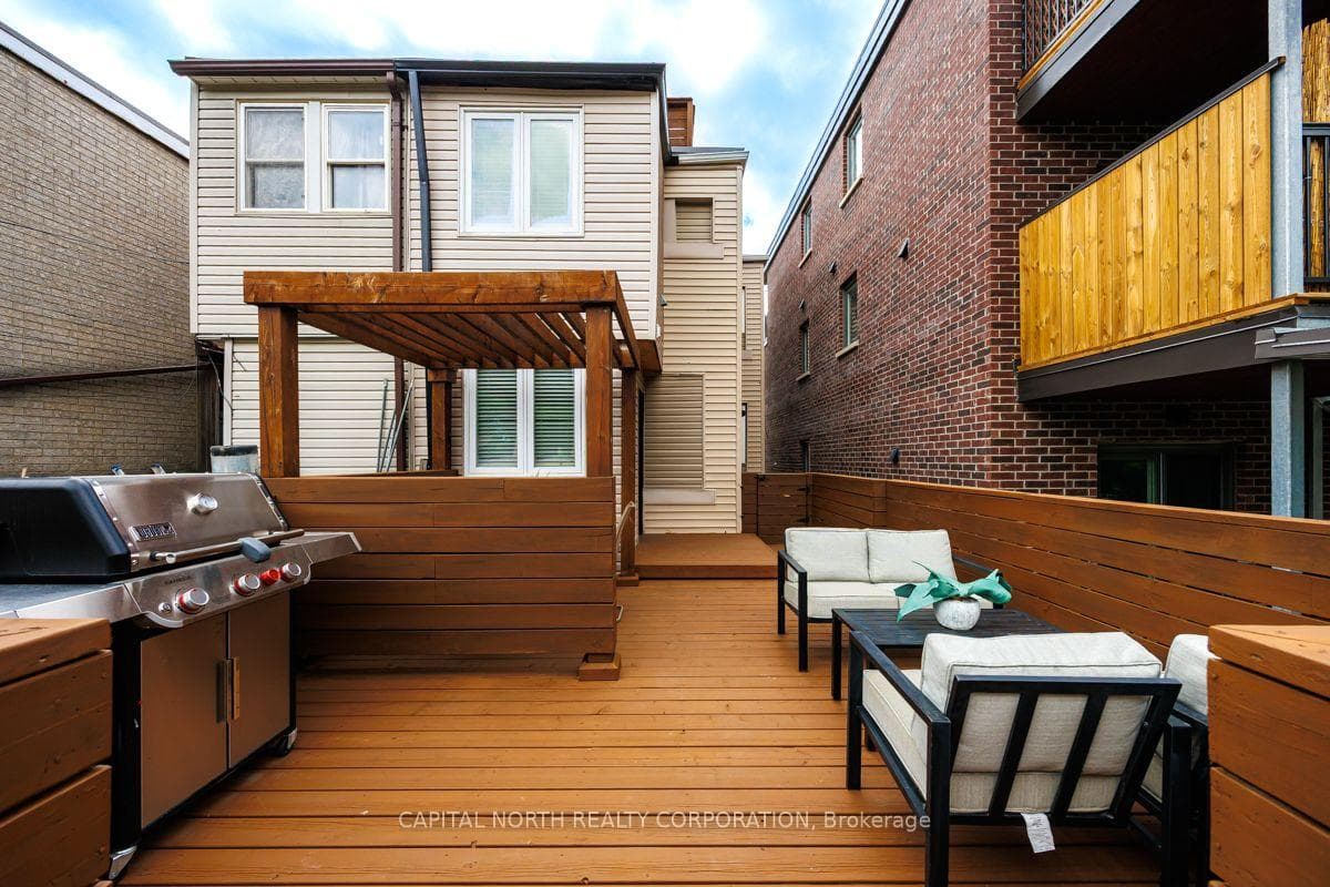 219 McRoberts Avenue photo 33