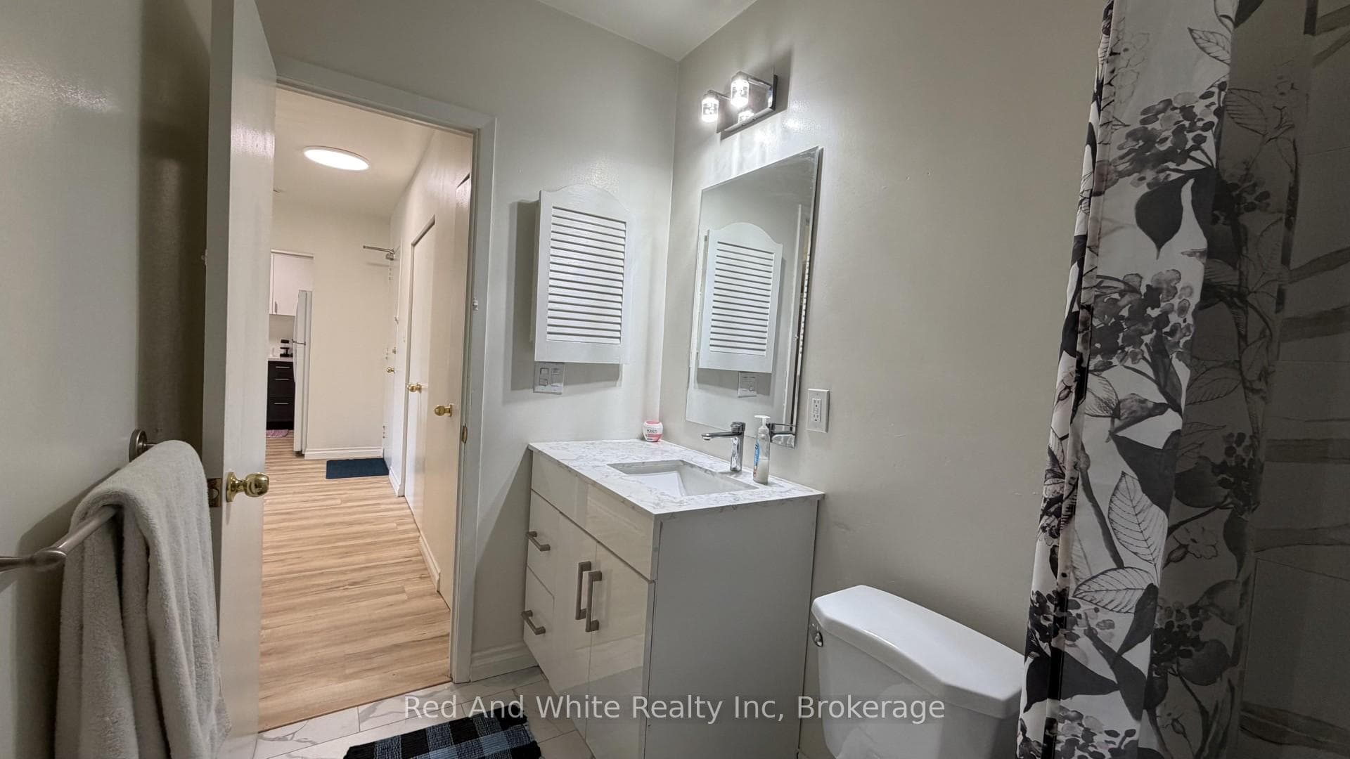 206 Indian Road photo 22