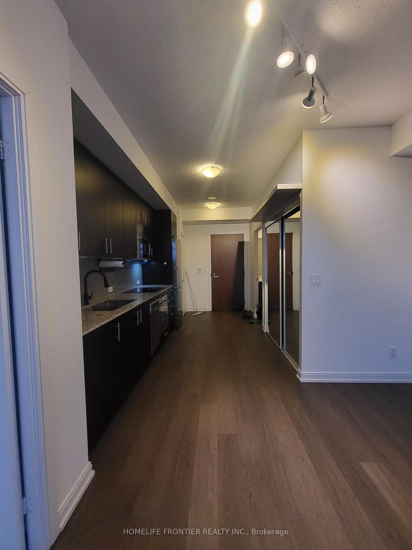 255 Village Green Square Unit 3401 photo 2